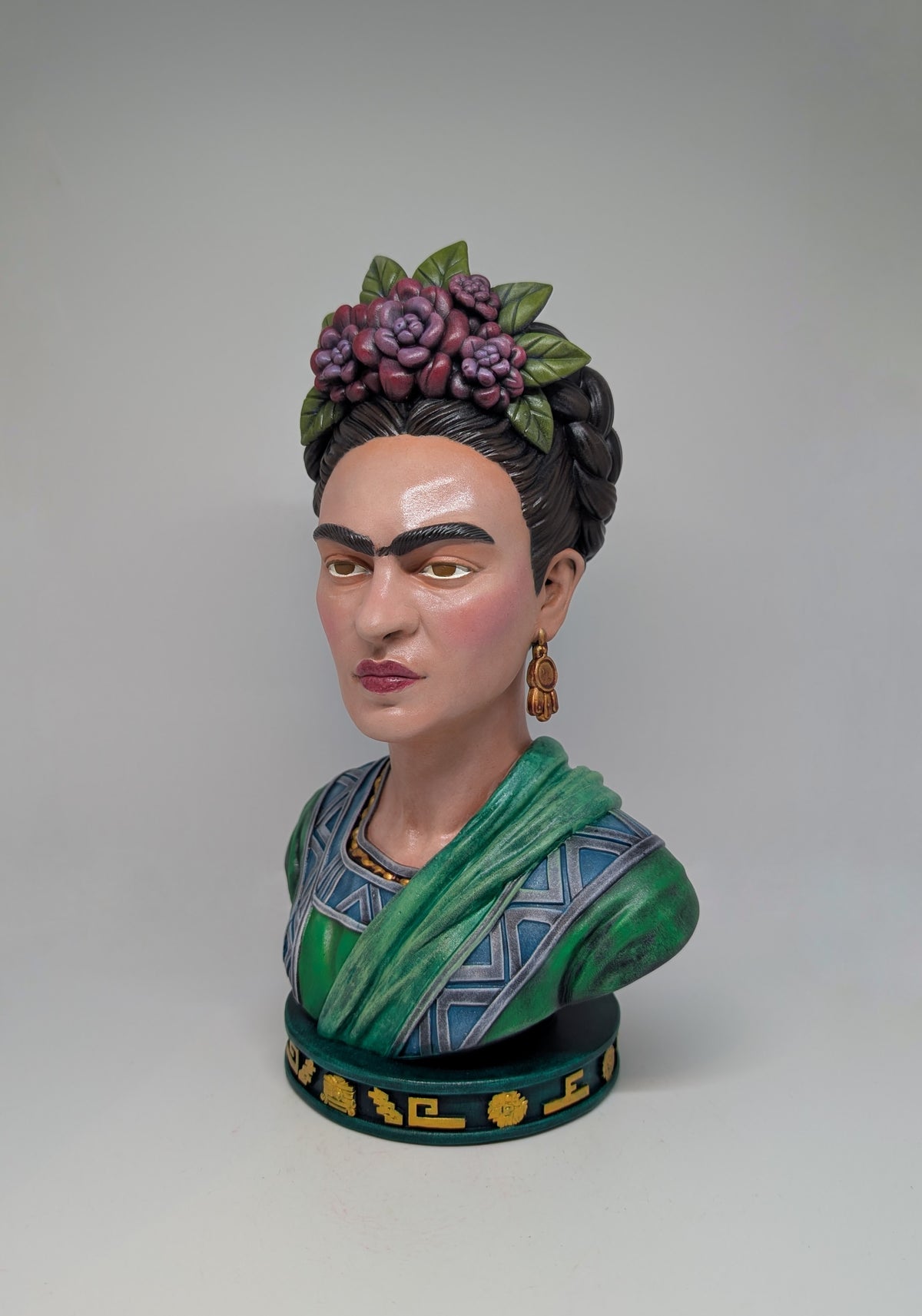 Frida Kahlo Bust Sculpture 3D Resin Hand Painted 10.83" (27.5 cm) Art Figure