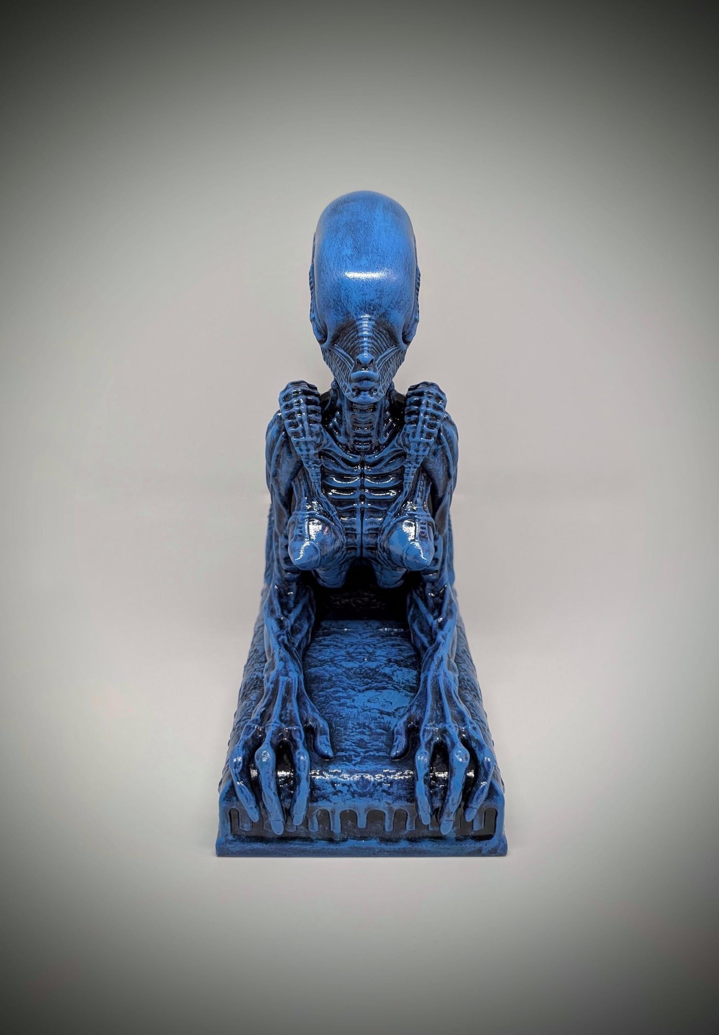 Alien Sphinx - 3D Resin Sculpture Height 8.86in (22,5cm/225mm) x Length 12.6in (32cm/320mm)