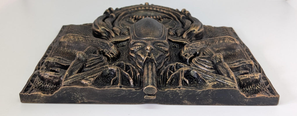 Alien wall sculpture 7.3" 3D print resin, hand-painted