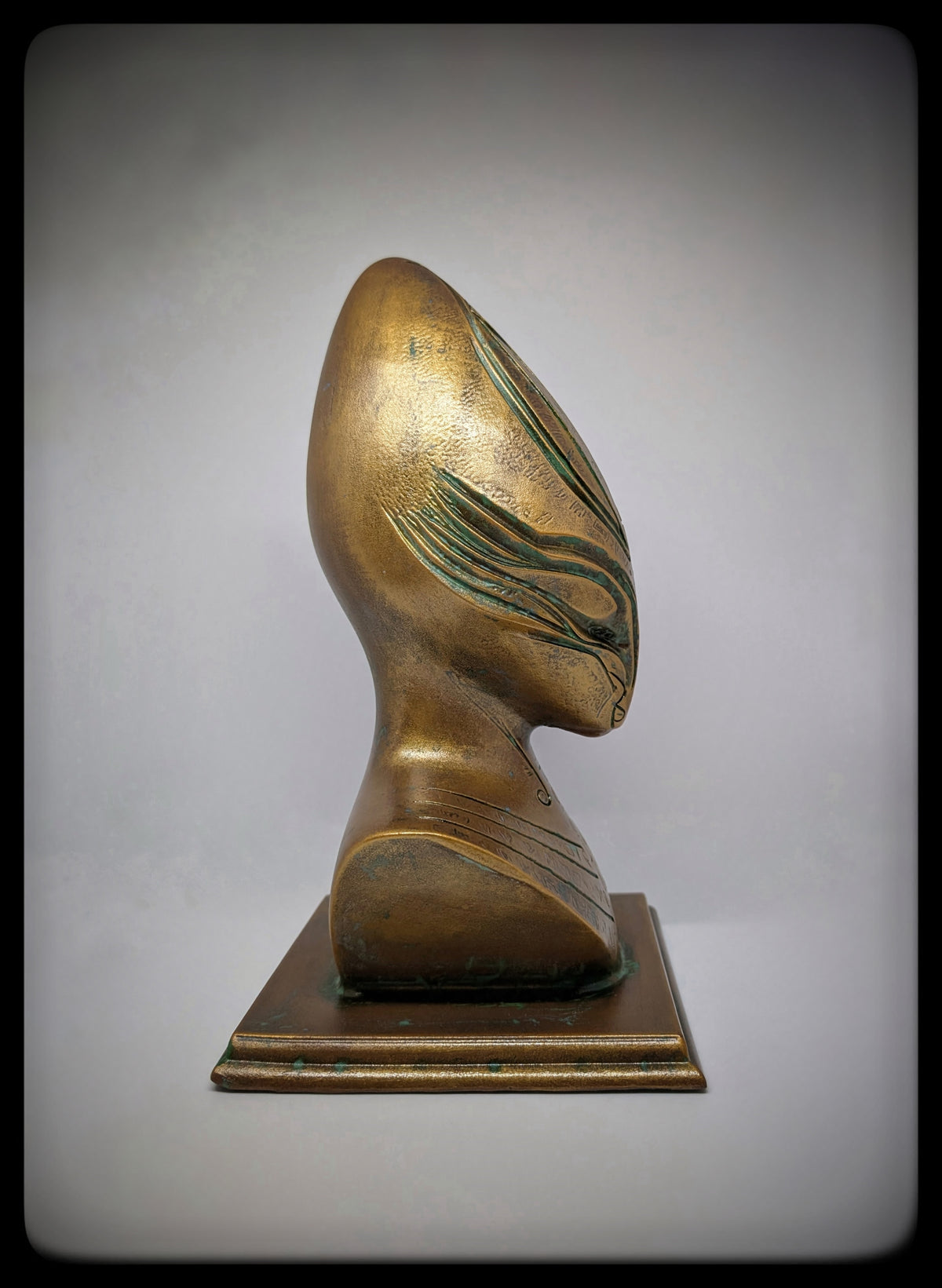 Ancient Alien Bust 3D Resin Sculpture ABS-Like – 10.4" (26.5 cm) Sci-Fi Decor