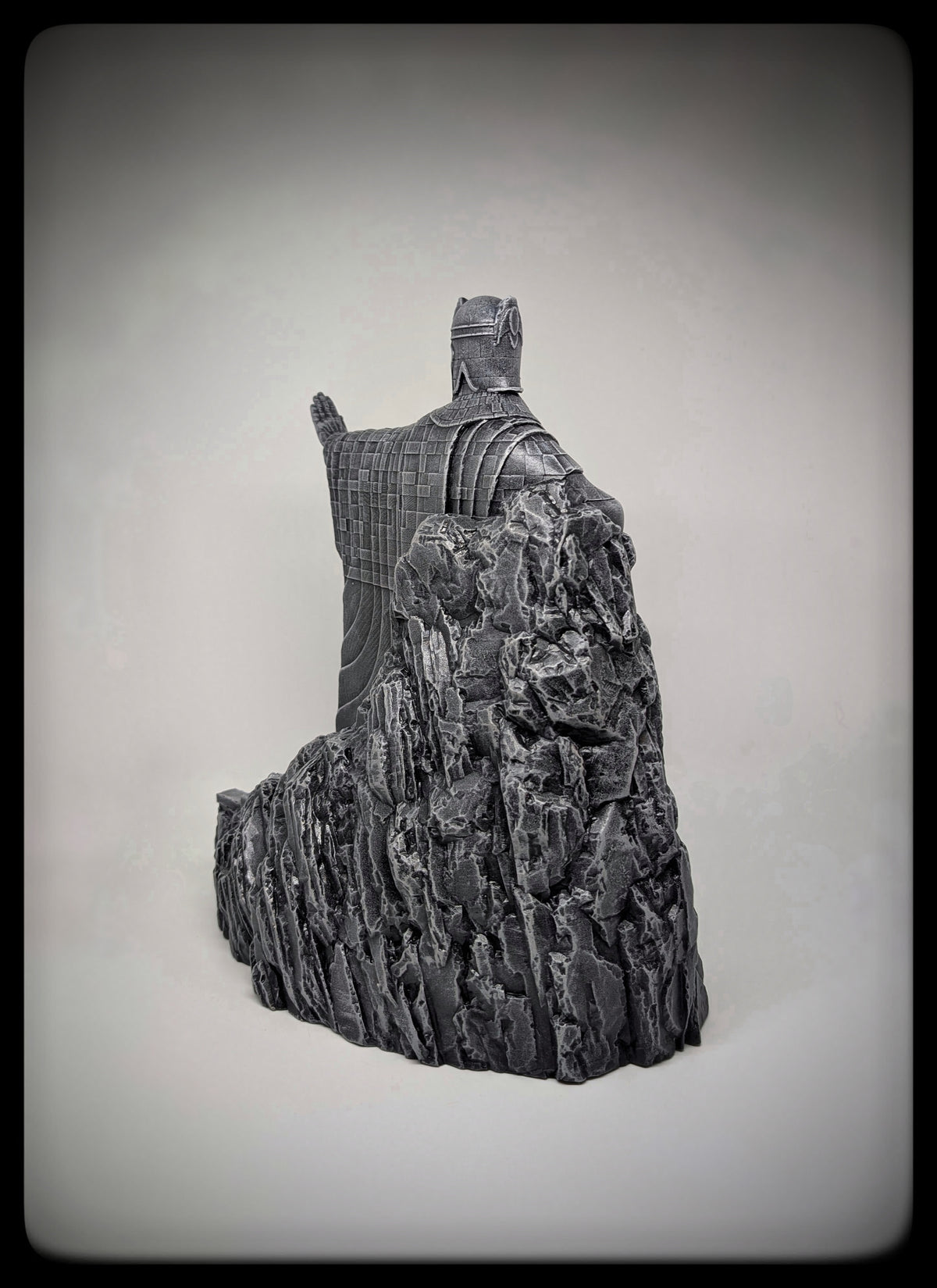 Lord of the Rings -Inspired Argonath Kings Resin Statues Height: 11 inches (28 cm / 280 mm)  (Set of 2)