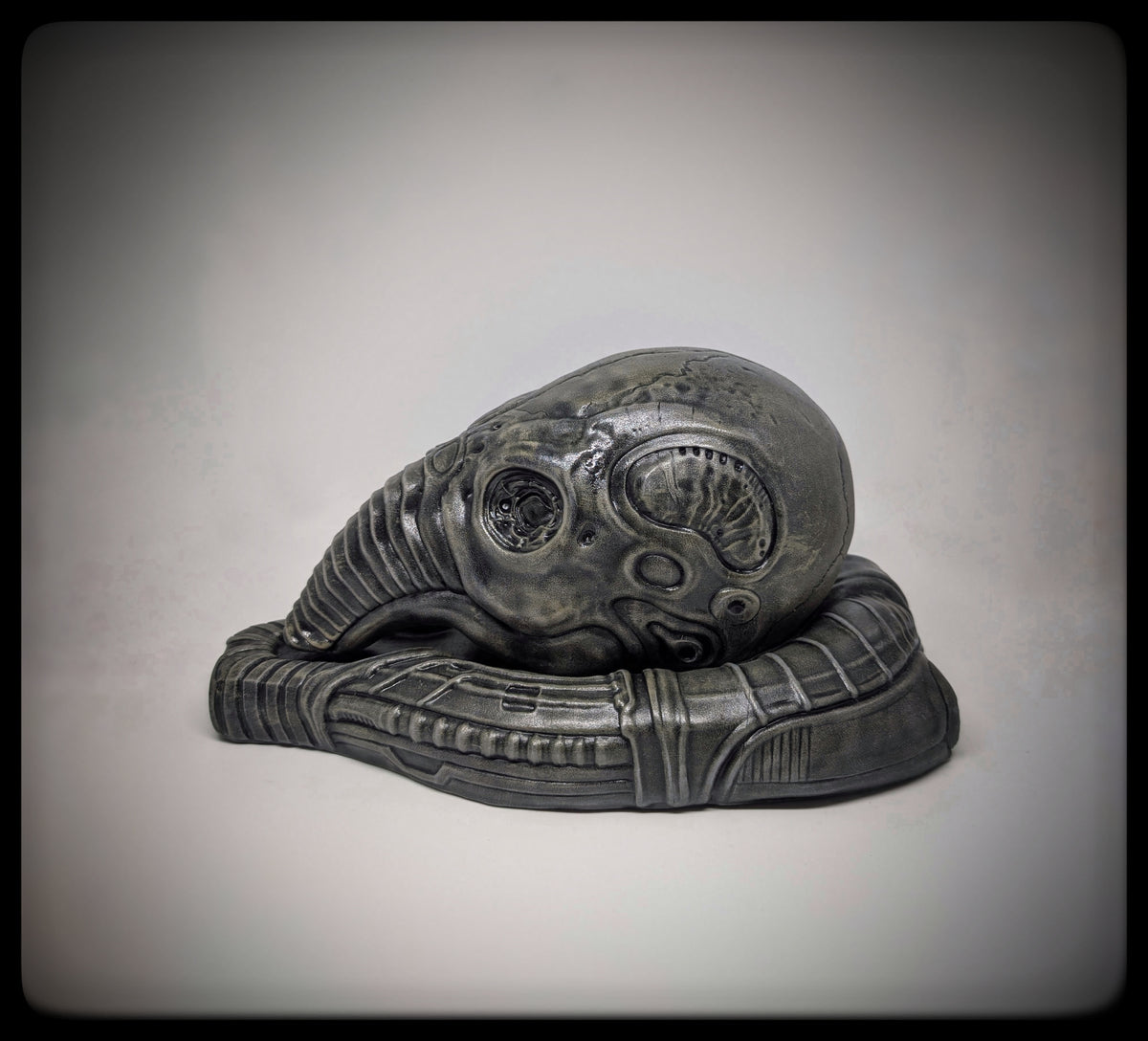 Alien Prometheus Engineer / Space Jockey Helmet – 3D Resin Sculpture 11 in (28 cm)