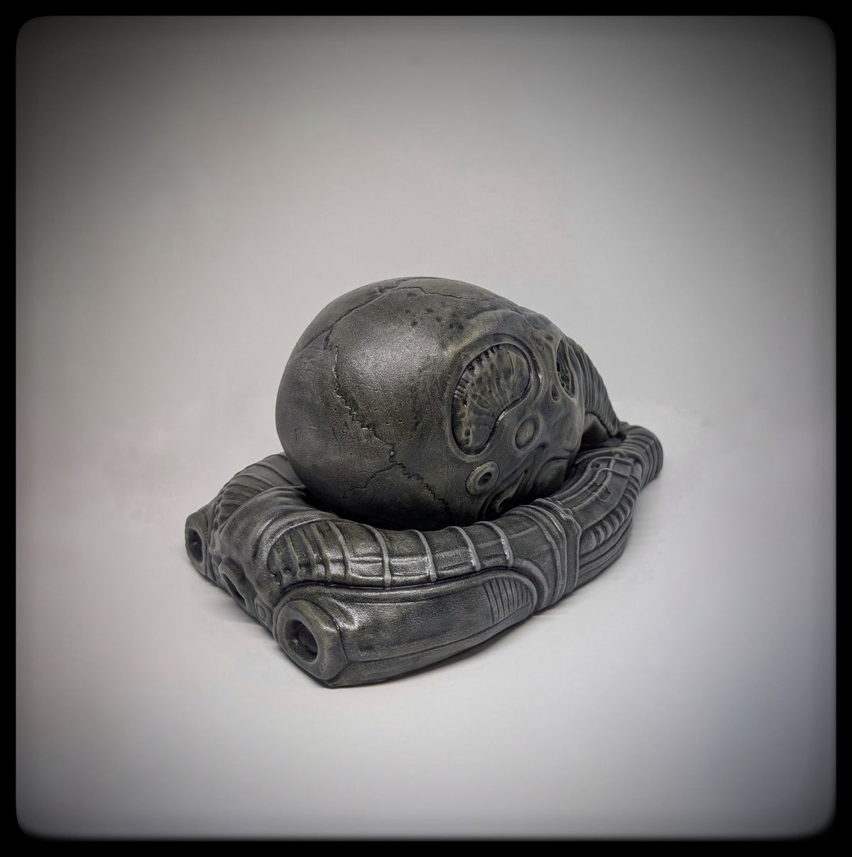 Alien Prometheus Engineer / Space Jockey Helmet – 3D Resin Sculpture 11 in (28 cm)
