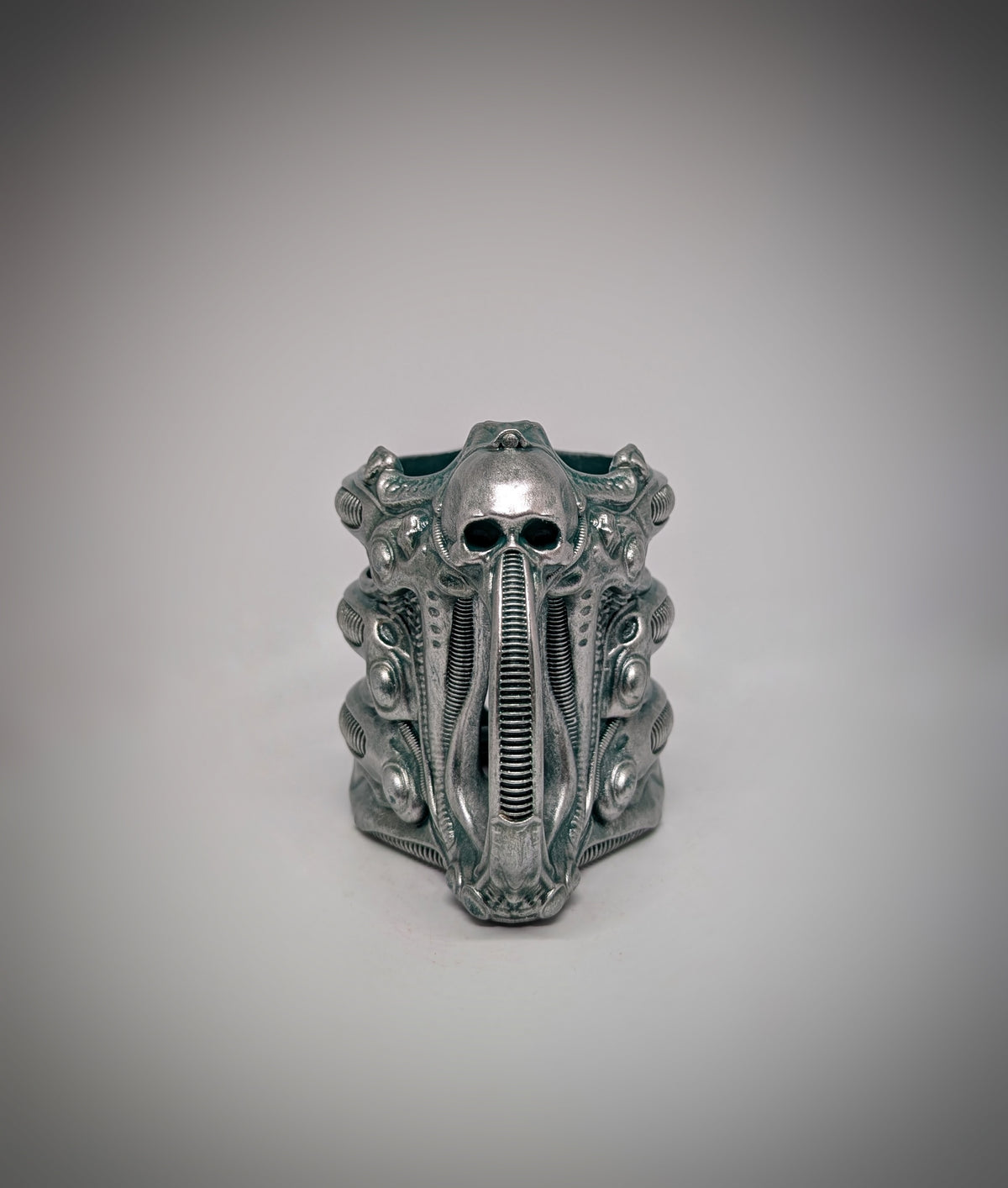 Biomecha Mug Holder – 3D Printed Resin, Hand-Painted Sci-Fi Art, Fits Beer Glass