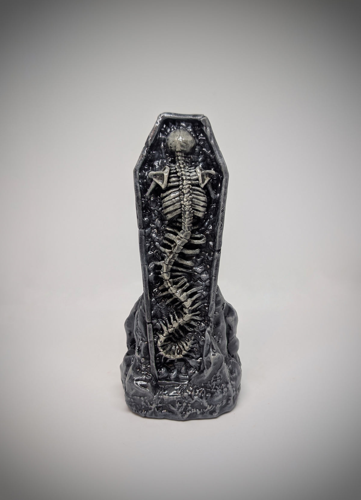 Homunculus Coffin - Hand-Painted Resin 3D Sculpture 6.89in (17.5cm) Dark Art