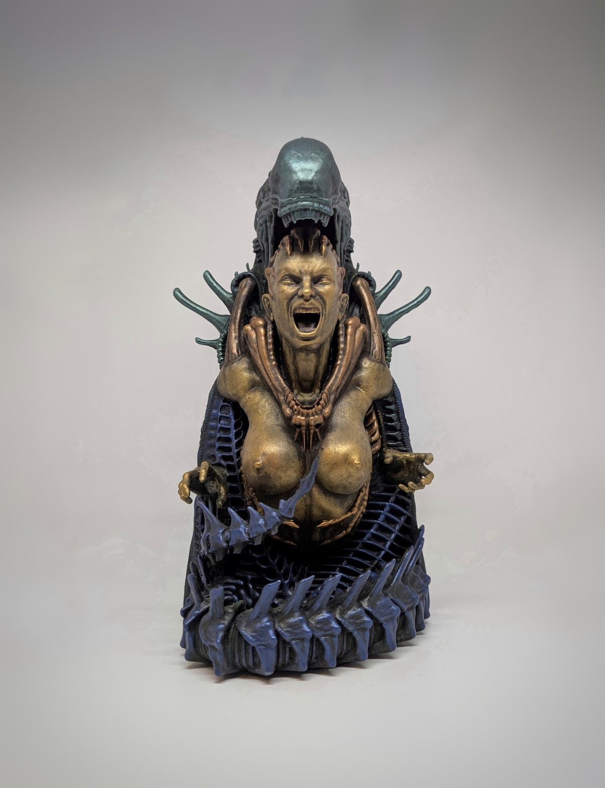 Alien Covenant Xenomorph 3D Resin Sculpture Hand Painted 11.42" (29 cm) Sci-Fi Art