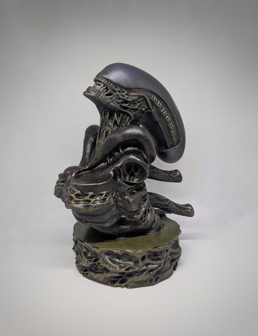 Alien Xenomorph Sculpture Hand-Painted ,3D Resin 11.4" (29 cm)