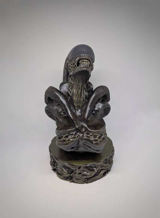 Alien Xenomorph Sculpture Hand-Painted ,3D Resin 11.4" (29 cm)