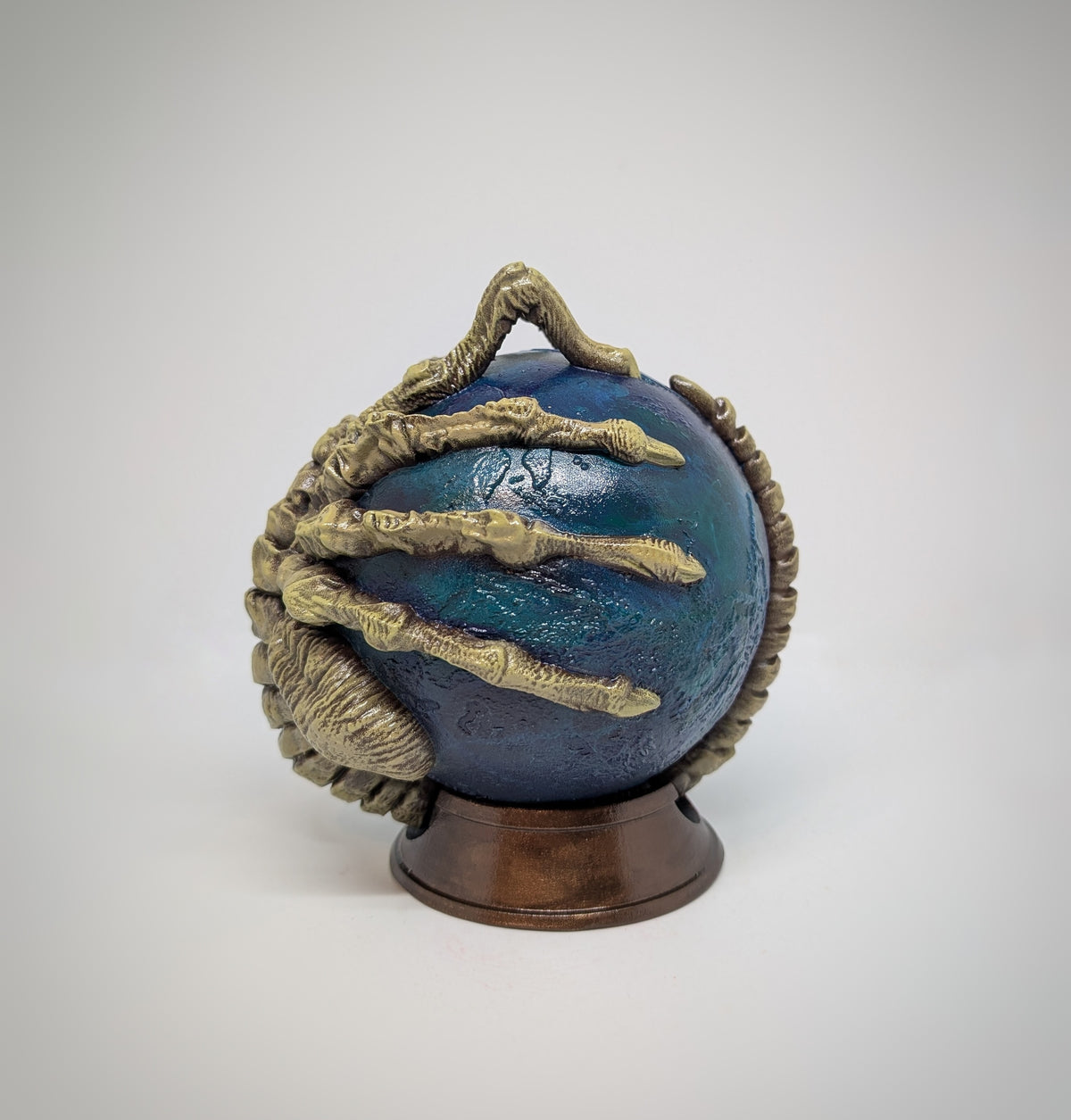Alien Facehugger Globe 3D Resin Sculpture Hand Painted 6.7" (17 cm)