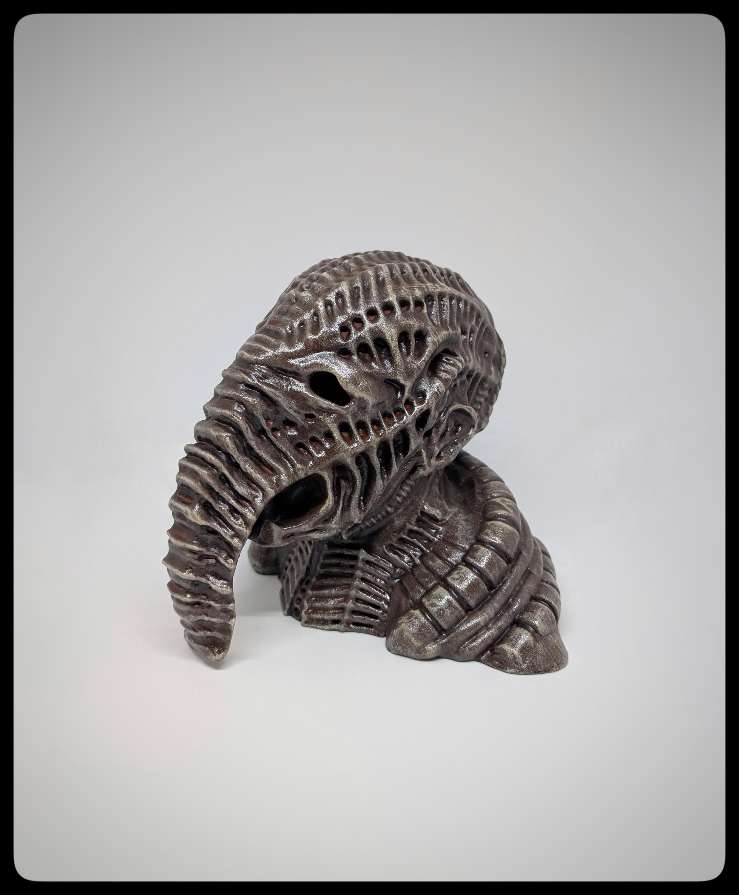 Space Jockey Engineer Bust 3D Resin Sculpture / Height 6.3 in (16 cm / 160 mm)
