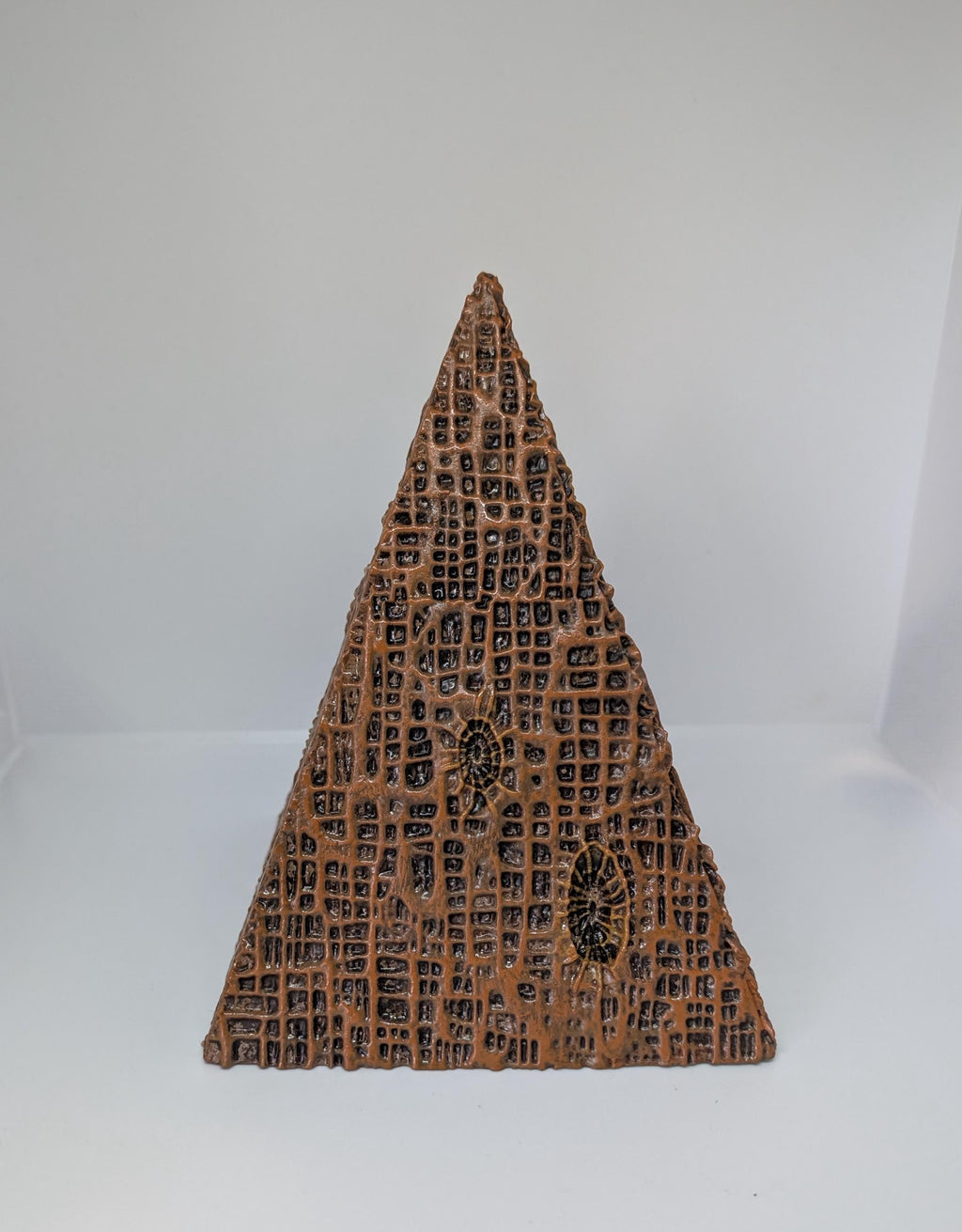 Inspired by Zdzislaw  Beksinski- Ashen Wastes Pyramid / 3D printing resin 8.7"