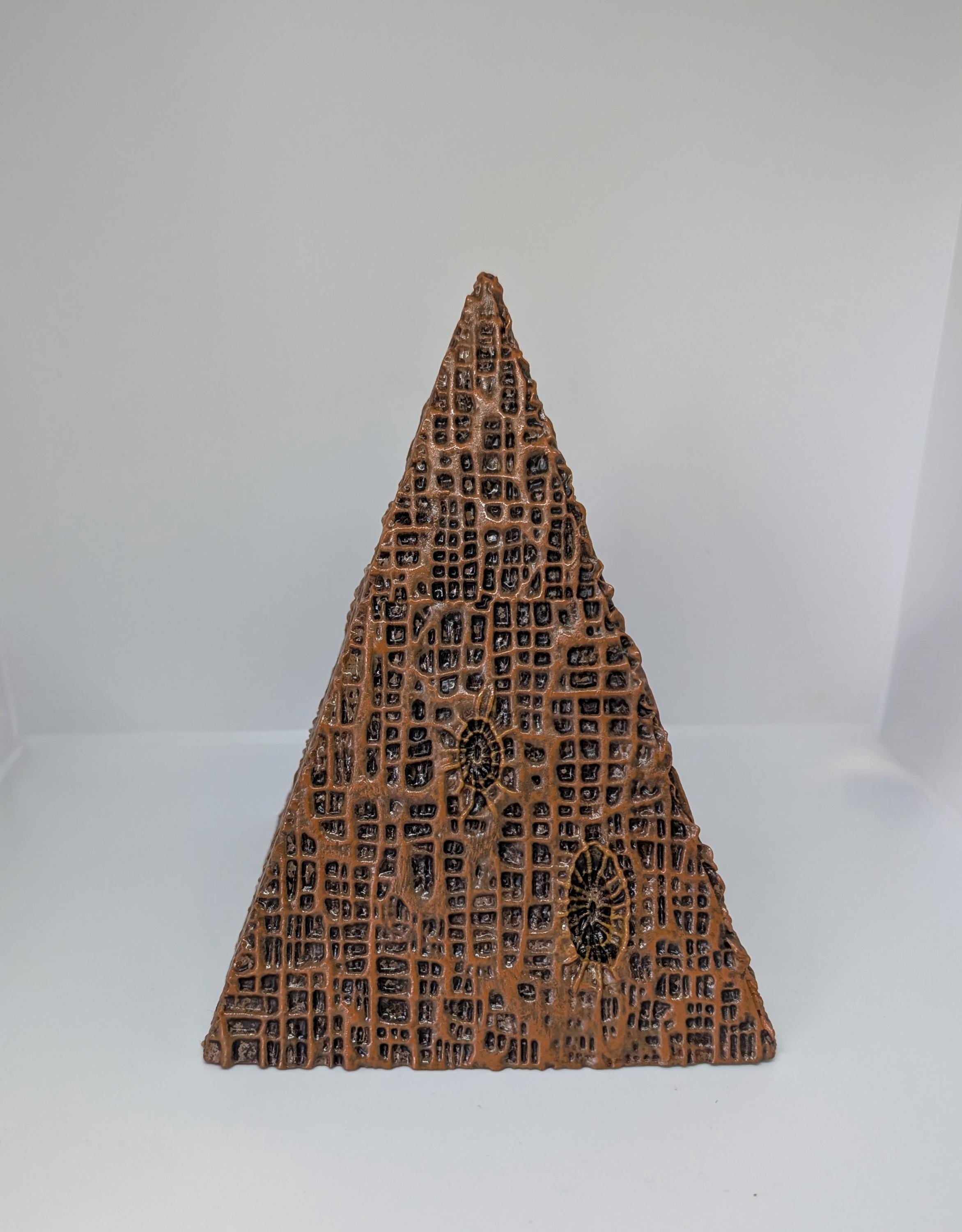 Inspired by Zdzislaw  Beksinski- Ashen Wastes Pyramid / 3D printing resin 8.7"
