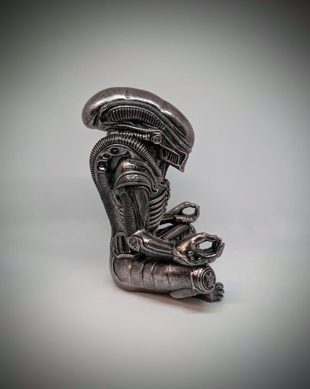 Inspired H.R. Giger Alien Xenomorph Figure 9in (23 cm) 3D Resin