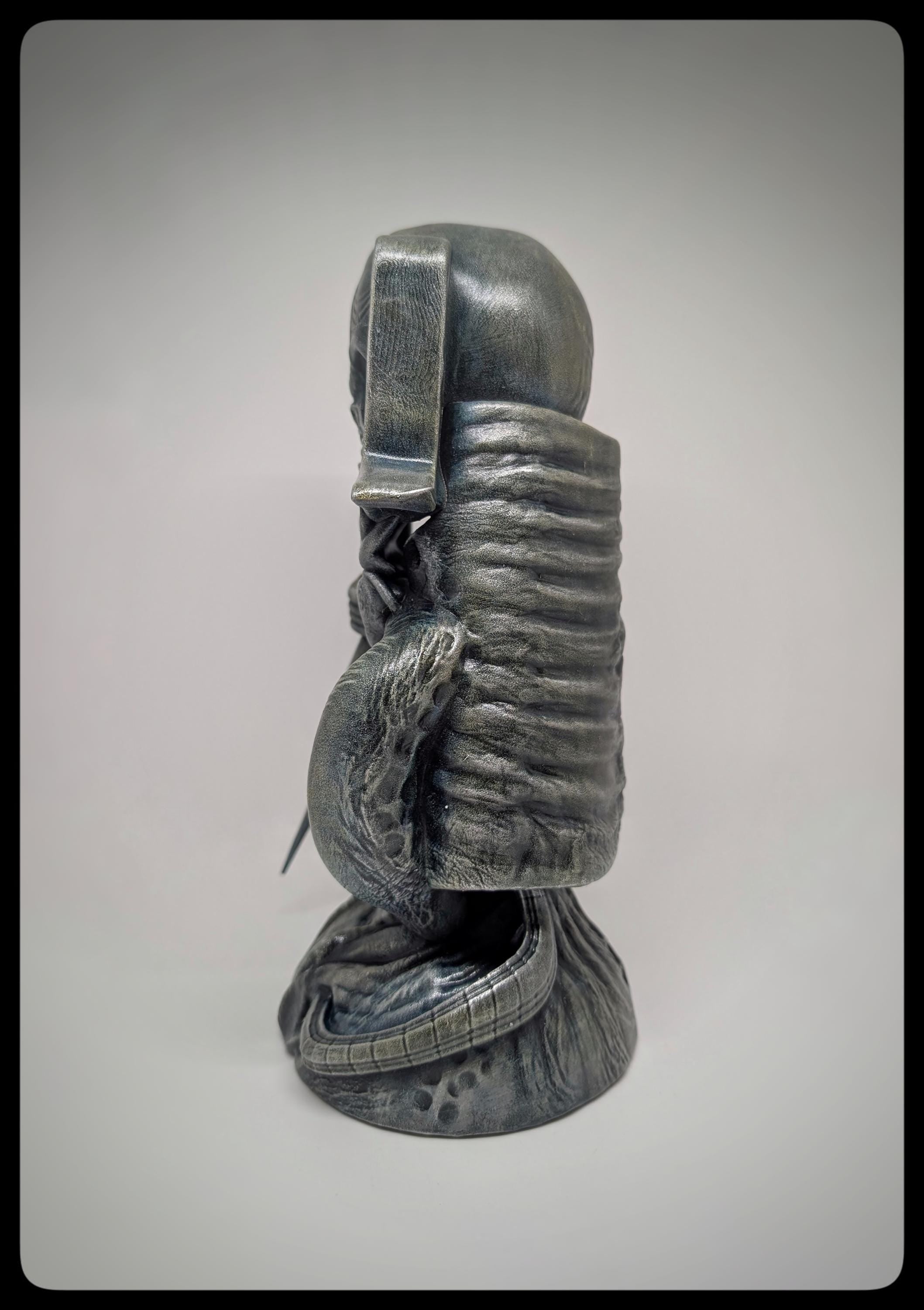 Inspired by H.R.Giger - NY City XVII Crowley 1981 Resin Sculpture 11.2in (28.5cm/285mm)