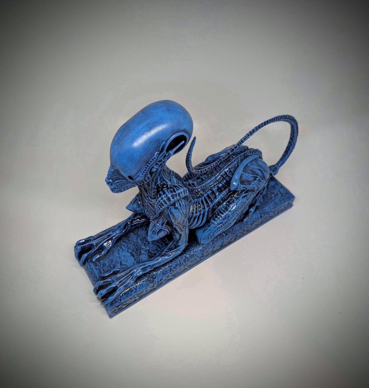 Alien Sphinx - 3D Resin Sculpture Height 8.86in (22,5cm/225mm) x Length 12.6in (32cm/320mm)