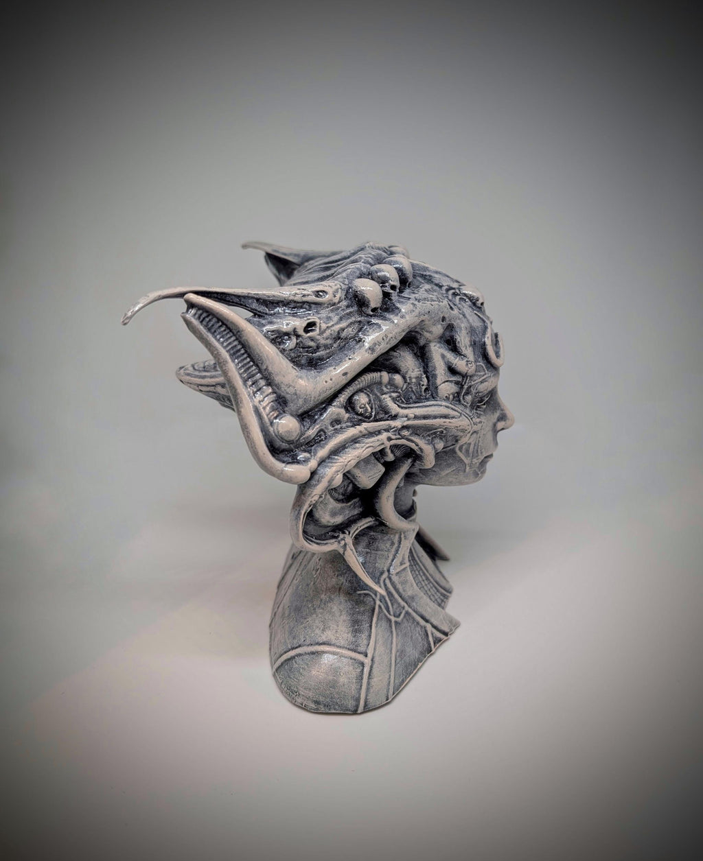 Inspired H.R. Giger Li II Sculpture / Height 6.50 in (16.5 cm) / 3D Resin