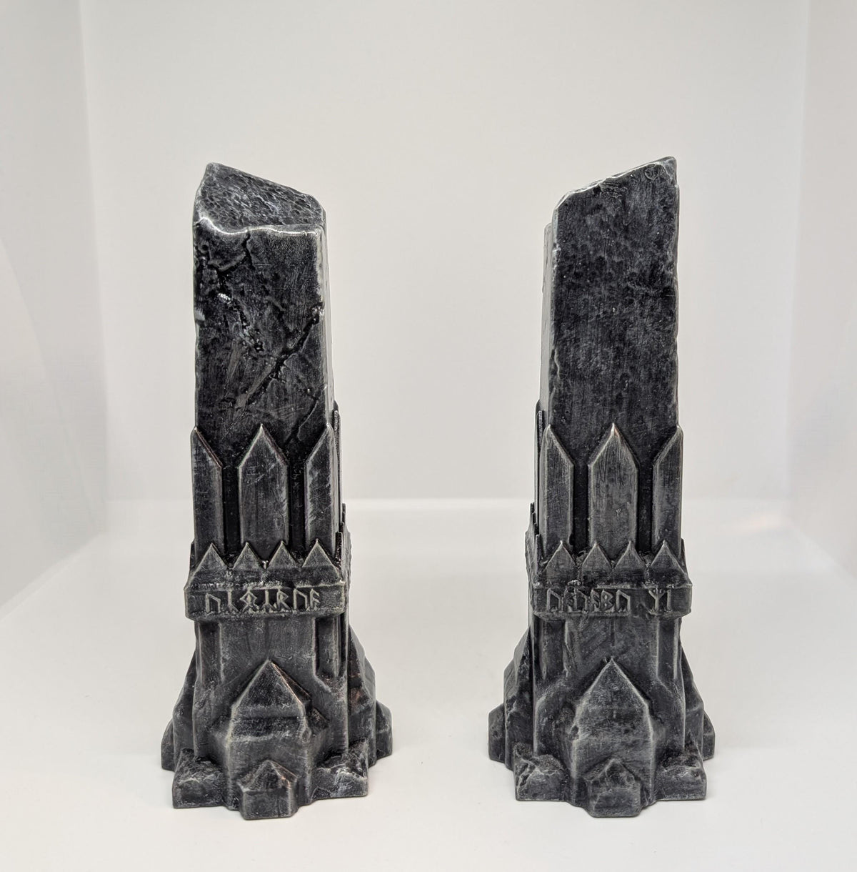 Lord of the Rings – 2x Moria Columns for Games – Height 7.9 inches (20 cm)