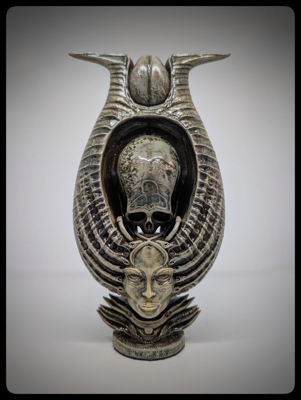 Inspired by H.R. Giger  THE MAGICIAN* 3D Resin Sculpture 8.7 inch (22 cm/220mm)