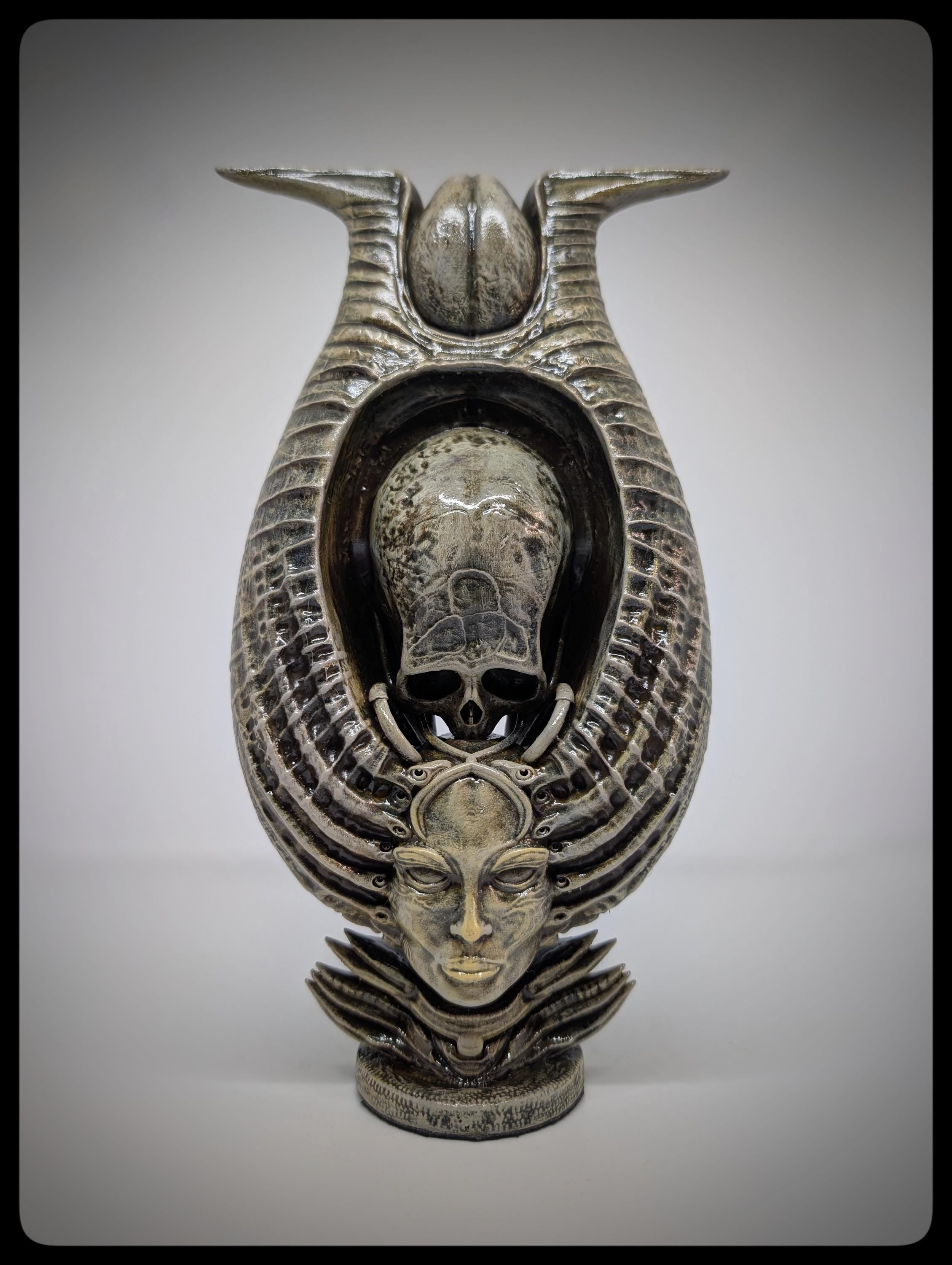 Inspired by H.R. Giger  THE MAGICIAN* 3D Resin Sculpture 8.7 inch (22 cm/220mm)
