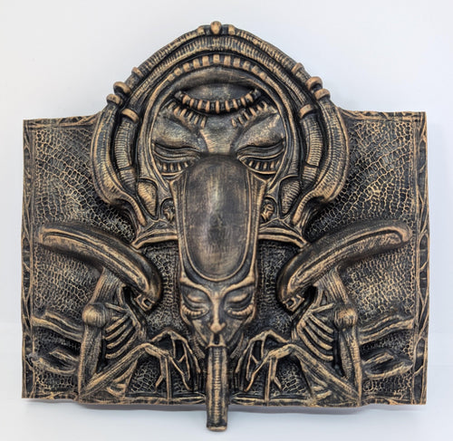 Alien wall sculpture 7.3" 3D print resin, hand-painted