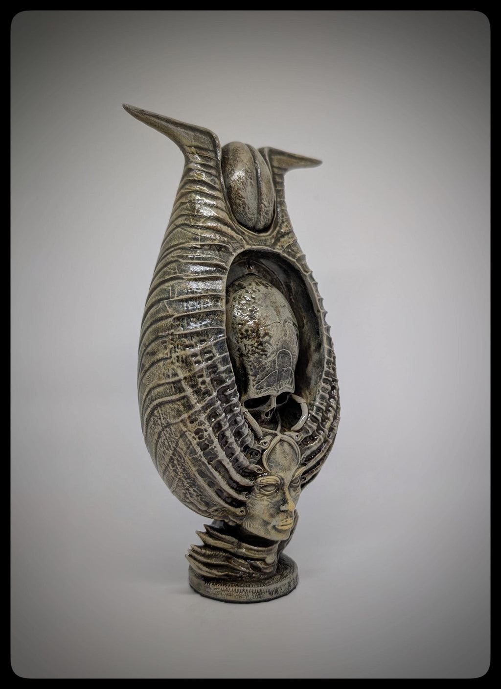 Inspired by H.R. Giger  THE MAGICIAN* 3D Resin Sculpture 8.7 inch (22 cm/220mm)