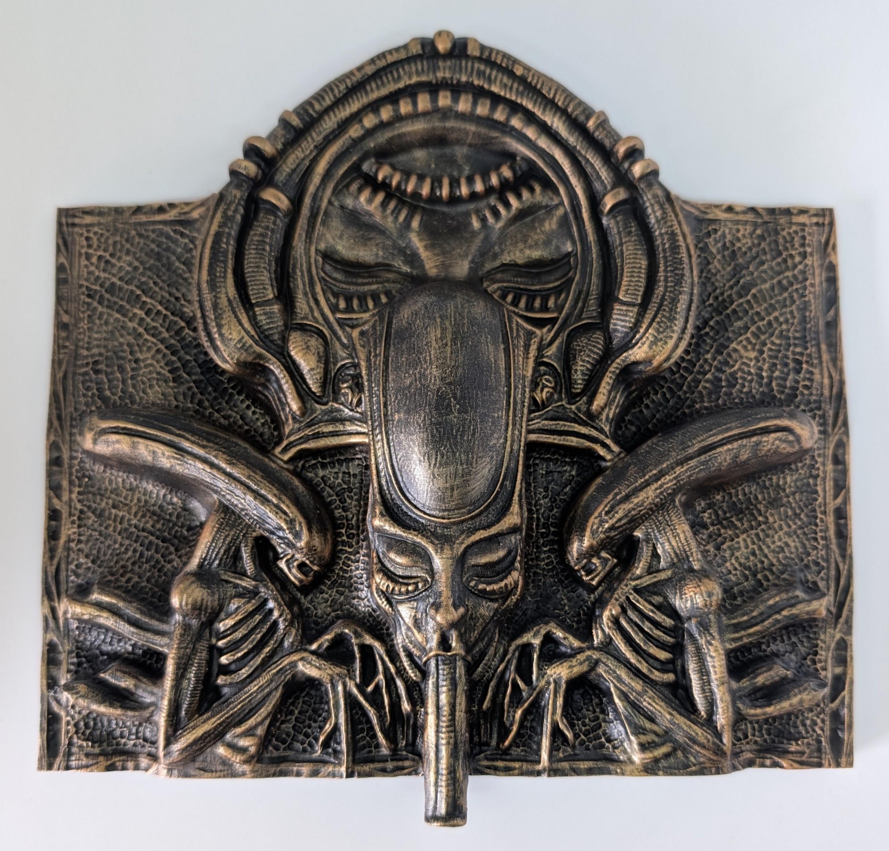 Alien wall sculpture 7.3" 3D print resin, hand-painted