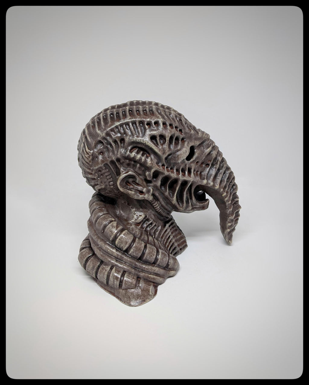 Space Jockey Engineer Bust 3D Resin Sculpture / Height 6.3 in (16 cm / 160 mm)