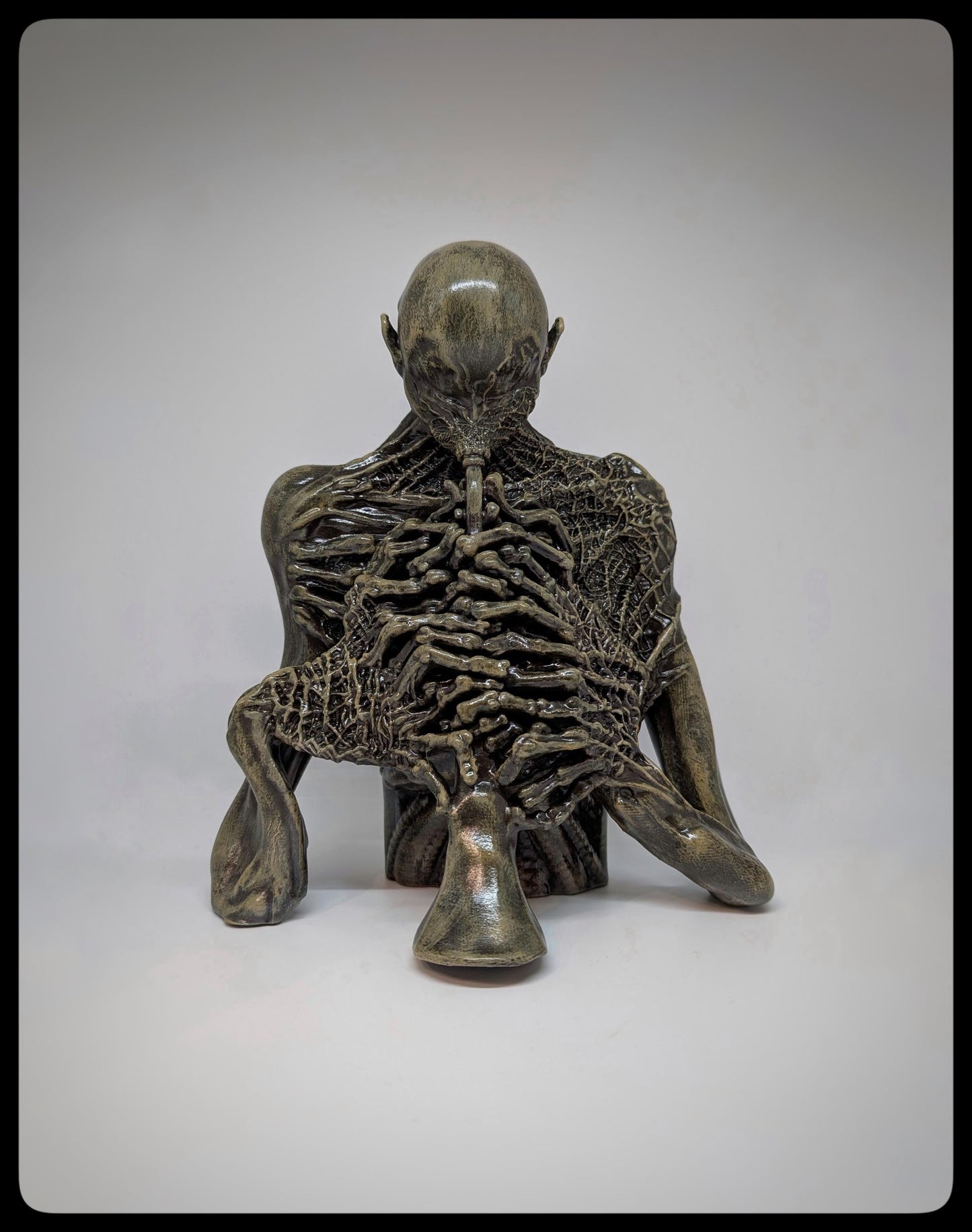 Inspired Zbigniew Beksiński - The Trumpeter Figurine /3D Resin 10.2"(26cm/260mm)