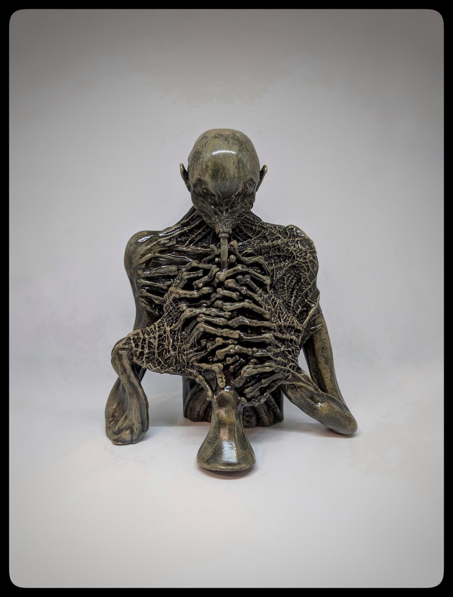 Inspired Zbigniew Beksiński - The Trumpeter Figurine /3D Resin 10.2"(26cm/260mm)