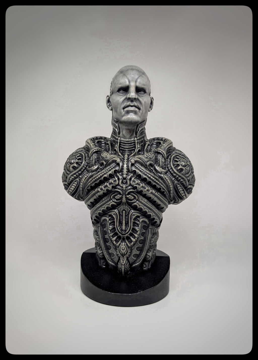 Inspired by H.R. Giger – The Engineer Figure (Prometheus), 3D Resin, 11.8 in (30 cm / 300 mm)
