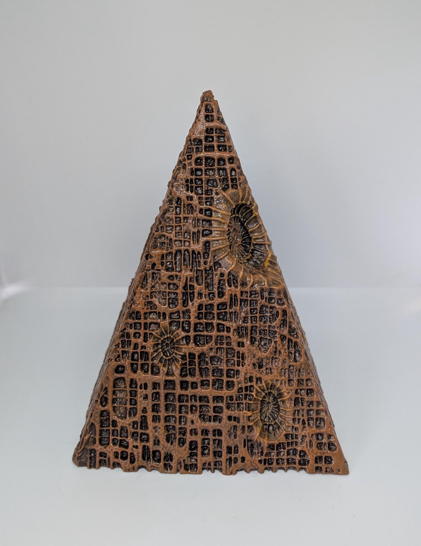 Inspired by Zdzislaw  Beksinski- Ashen Wastes Pyramid / 3D printing resin 8.7"