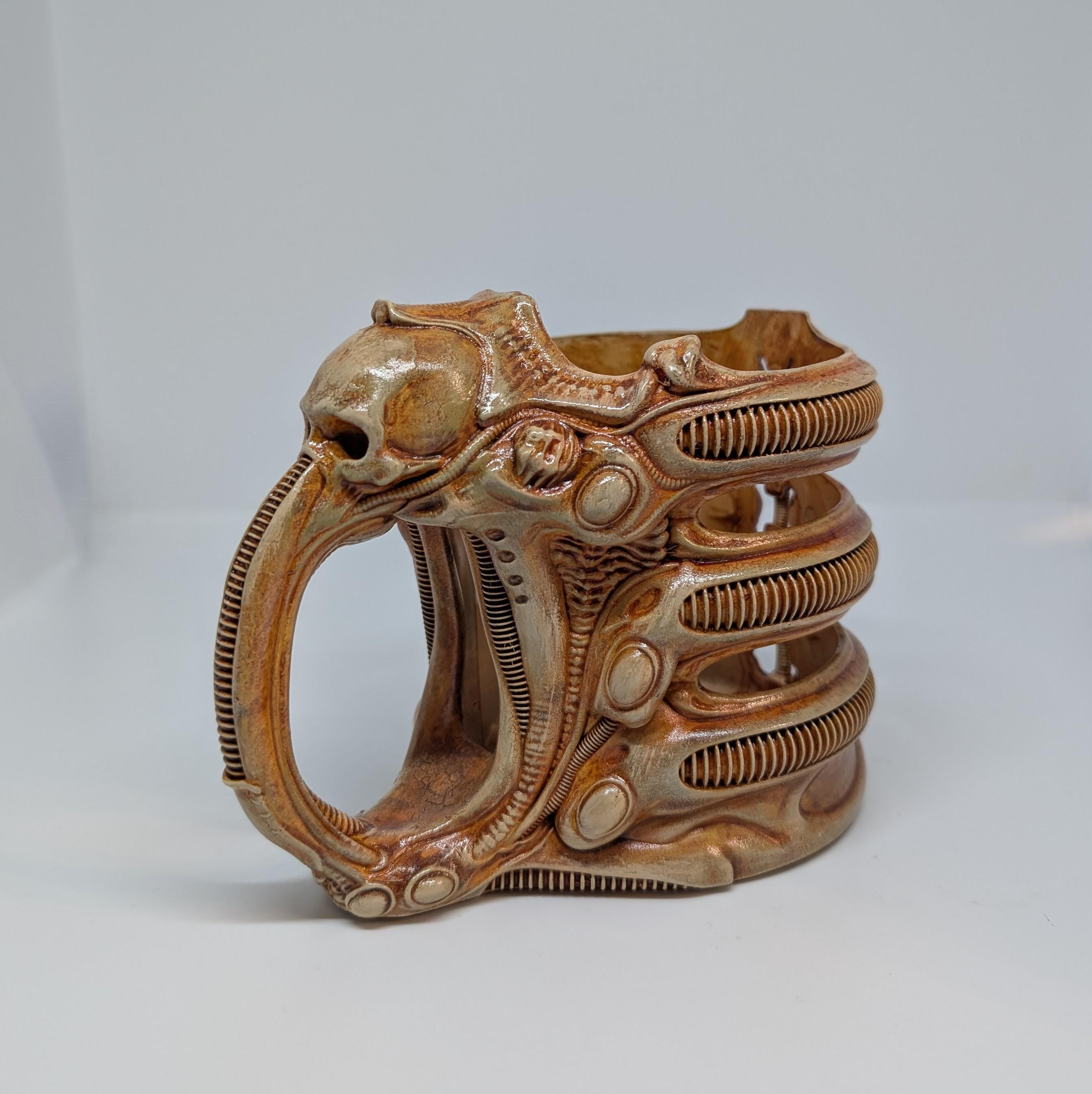 Biomecha Mug H.R. Giger Inspired – 3D Printed Resin, Hand-Painted Sci-Fi