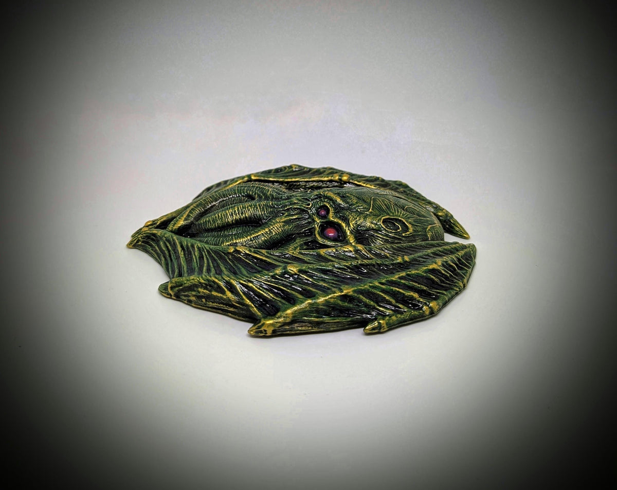 Cthulhu Wall Sculpture Inspired by H.P. Lovecraft / 3D Resin, Height 7.1 in (18 cm/180mm)