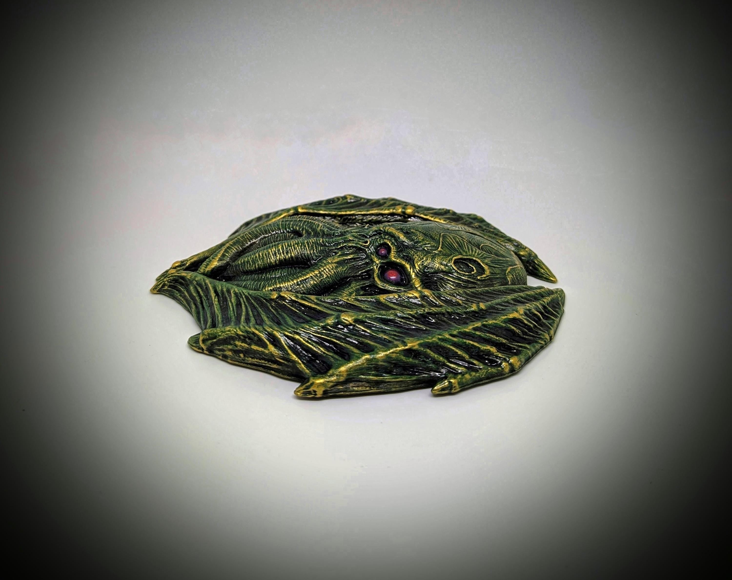 Cthulhu Wall Sculpture Inspired by H.P. Lovecraft / 3D Resin, Height 7.1 in (18 cm/180mm)