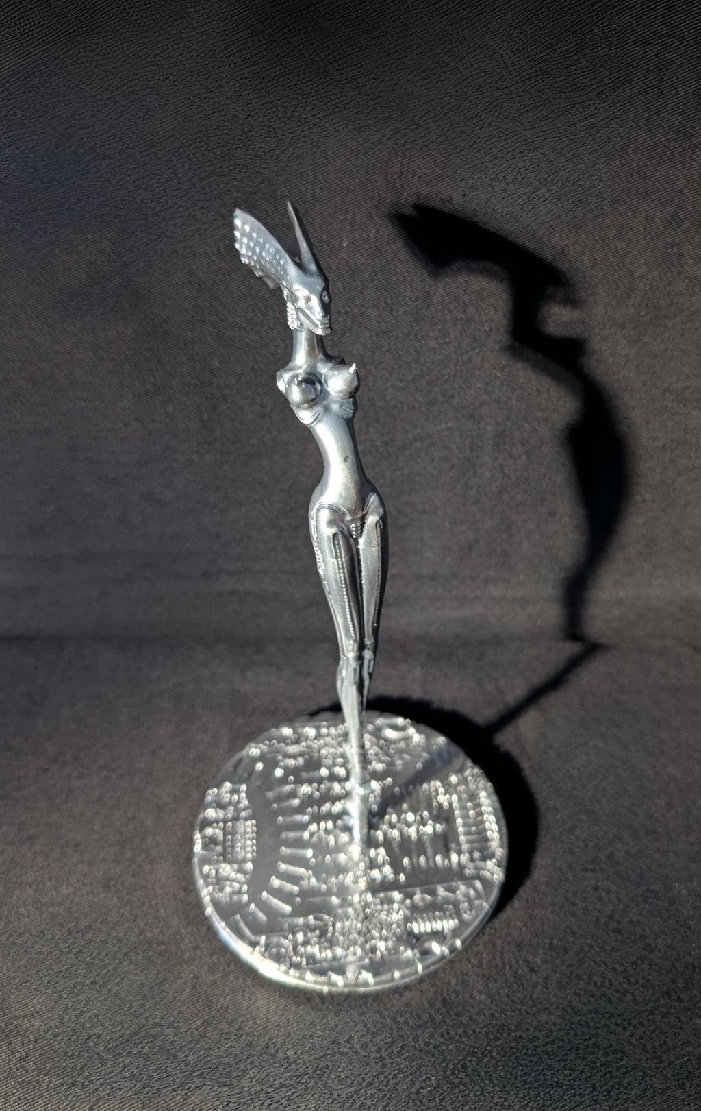H.R. Giger Inspired Nubian Queen Statue – 3D Printed Resin Art Figure 7.87 "(20cm/ 200mm)