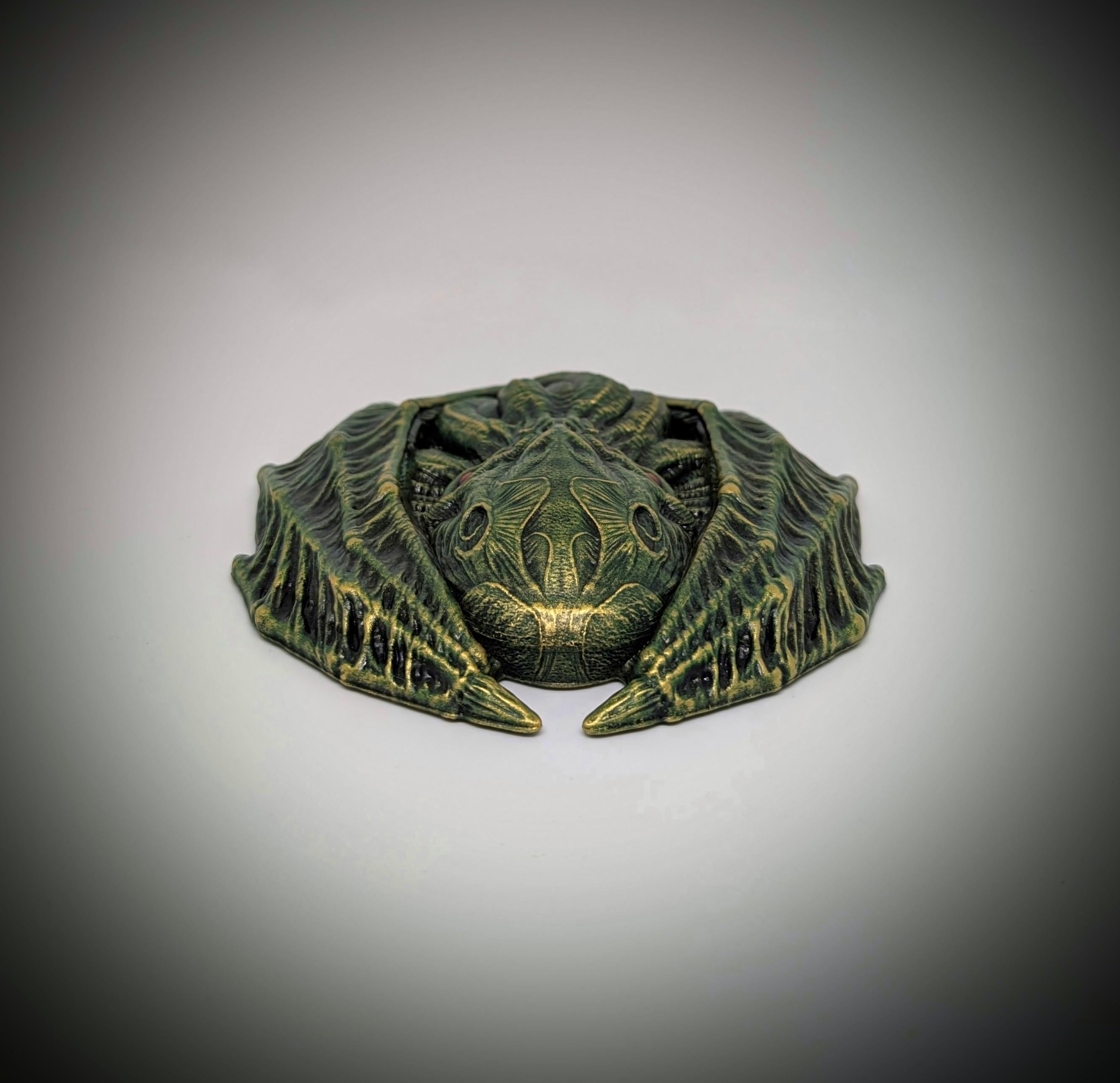 Cthulhu Wall Sculpture Inspired by H.P. Lovecraft / 3D Resin, Height 7.1 in (18 cm/180mm)