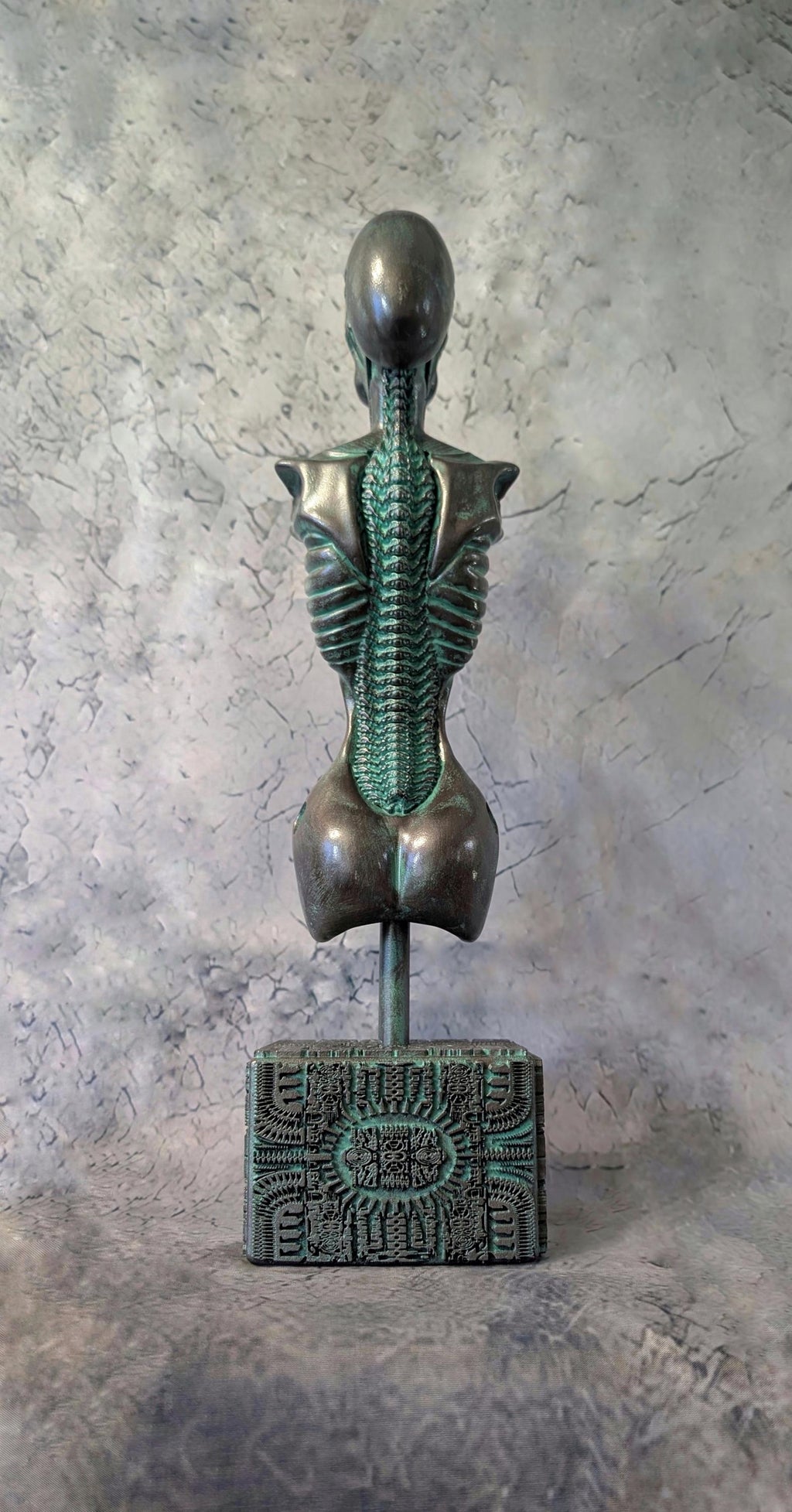 Inspired by H.R. Giger – Biomechanoid Sculpture / Resin 3D Print – 18.11 in (46cm) Tall