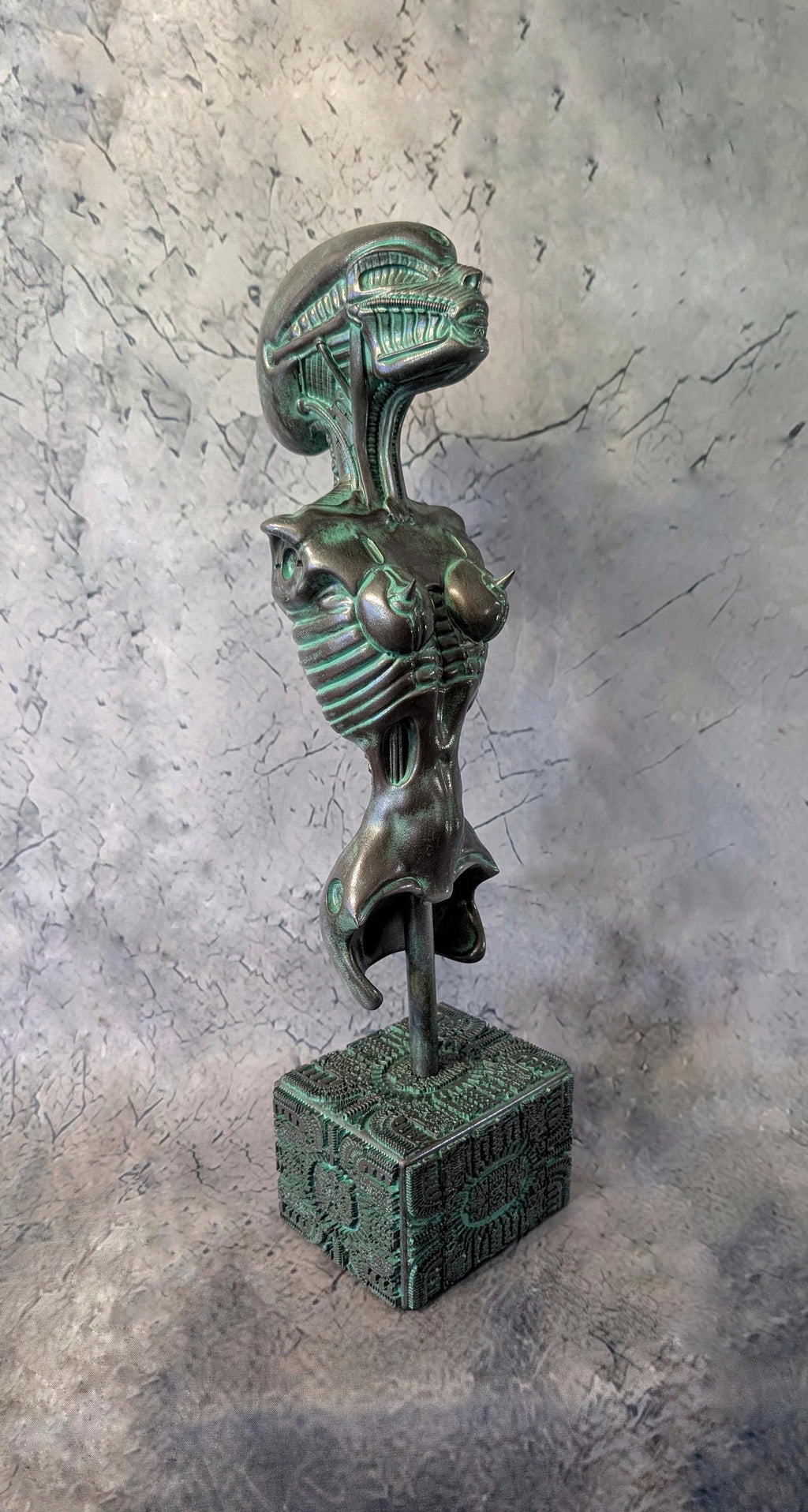 Inspired by H.R. Giger – Biomechanoid Sculpture / Resin 3D Print – 18.11 in (46cm) Tall