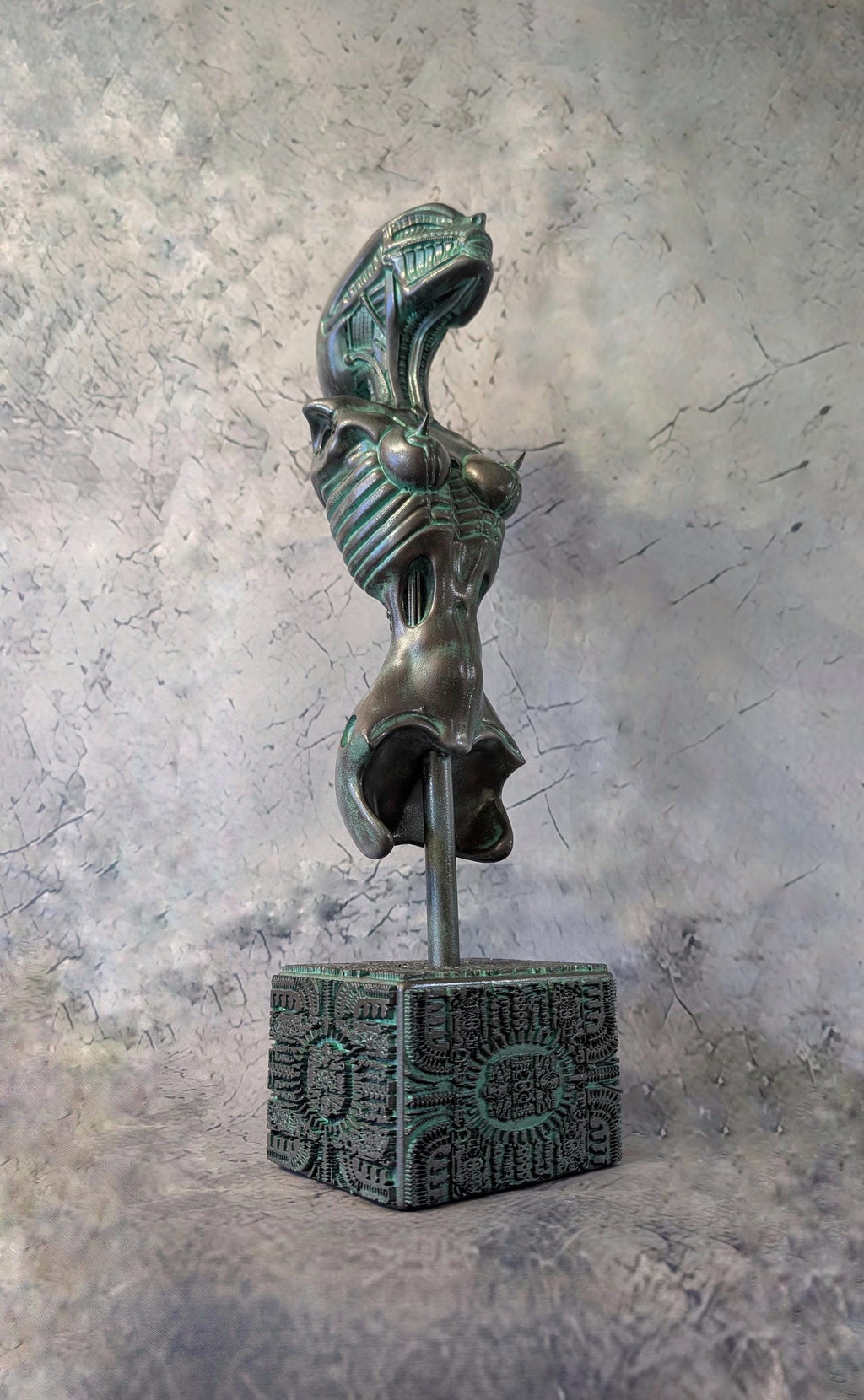 Inspired by H.R. Giger – Biomechanoid Sculpture / Resin 3D Print – 18.11 in (46cm) Tall