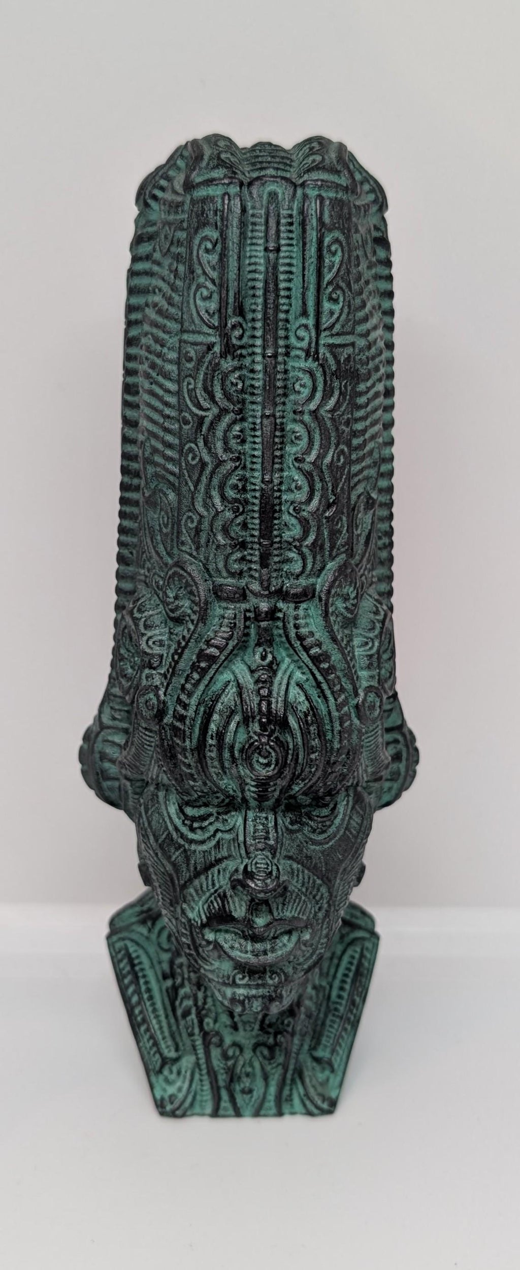 The Conduit design by Zane Rogers – Striking 3D Printed Resin Sculpture Height 7,5 inches (19 cm 190mm)