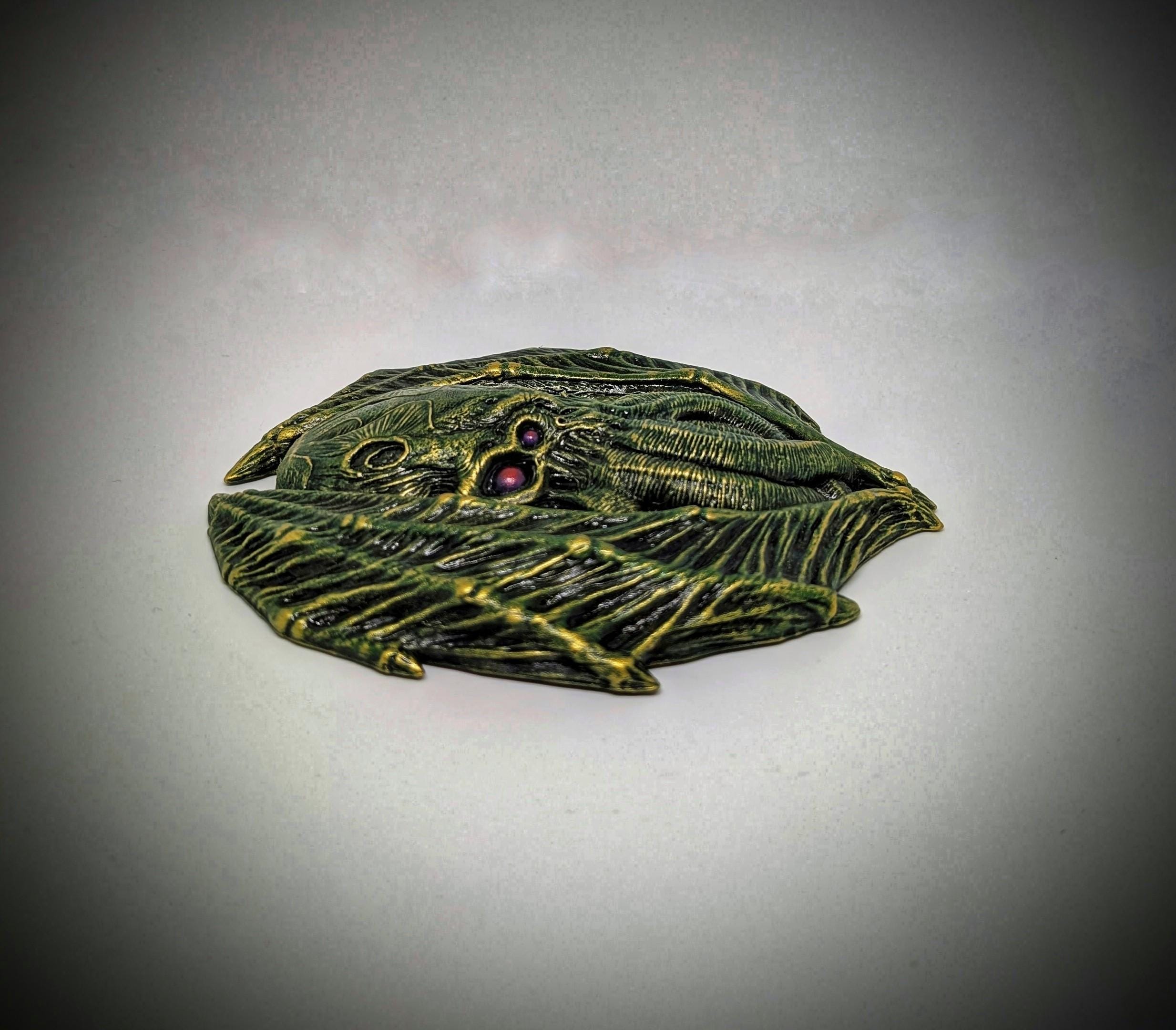 Cthulhu Wall Sculpture Inspired by H.P. Lovecraft / 3D Resin, Height 7.1 in (18 cm/180mm)
