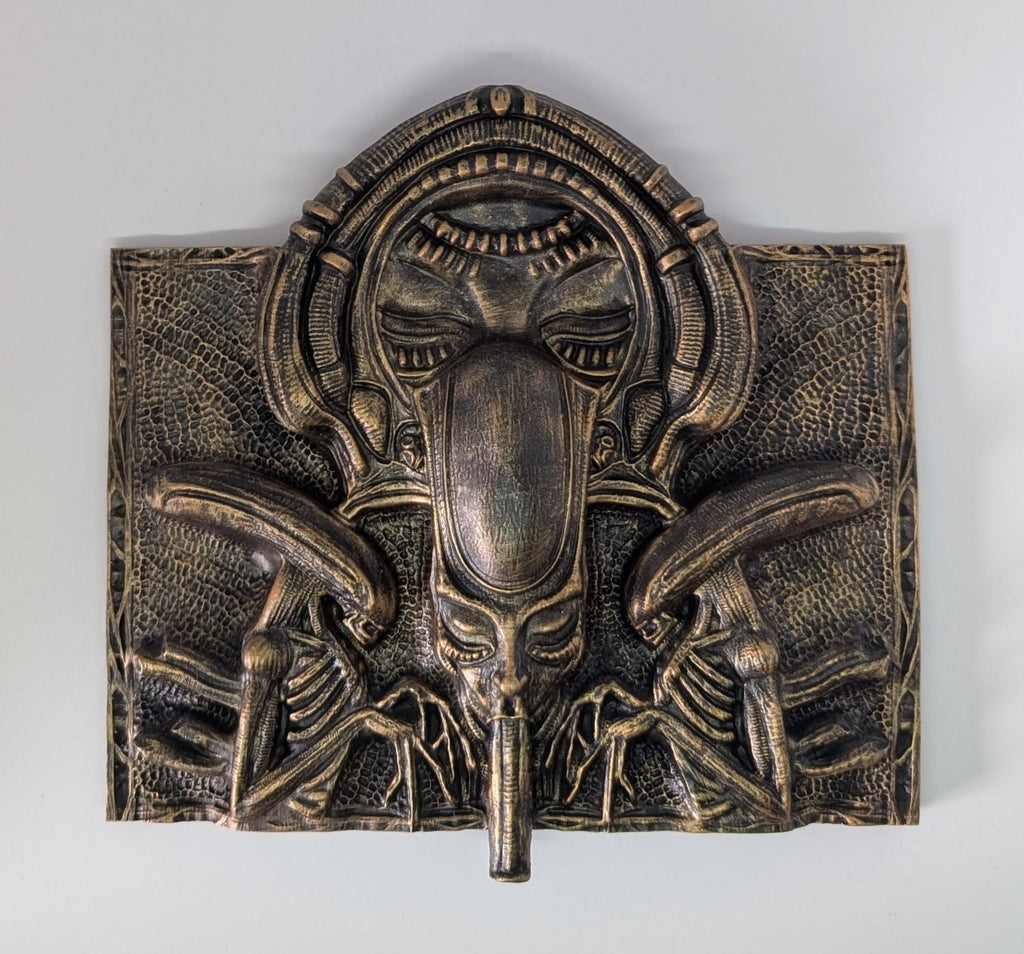 Alien wall sculpture 7.3" 3D print resin, hand-painted