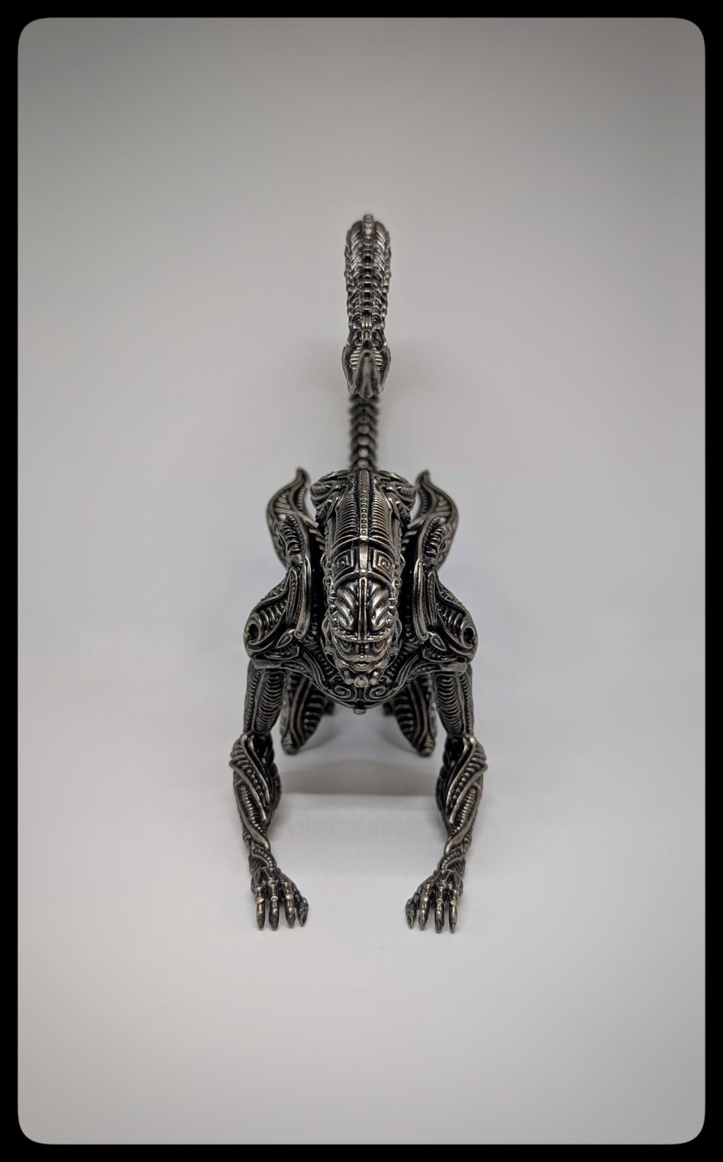 Inspired by H.R. Giger - Alien 2 / Design by Zane Rogers / 11.4 in (29 cm/290mm)