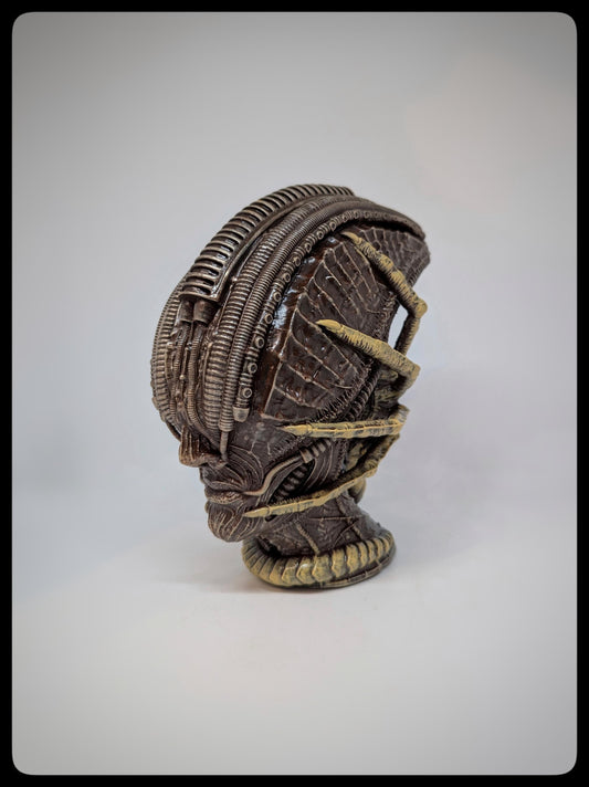 Alien Head Facehugger 3D Resin Sculpture Height 6.9" (17.5 cm/175 mm)