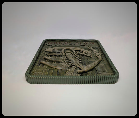 Alien Wall Plaque 10.2 in (26 cm / 260 mm) 3D Resin Art