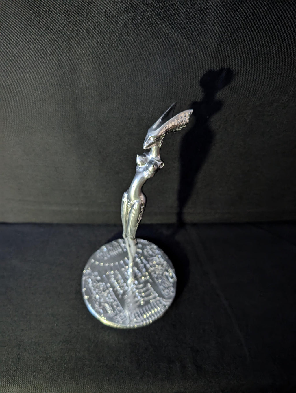 H.R. Giger Inspired Nubian Queen Statue – 3D Printed Resin Art Figure 7.87 "(20cm/ 200mm)