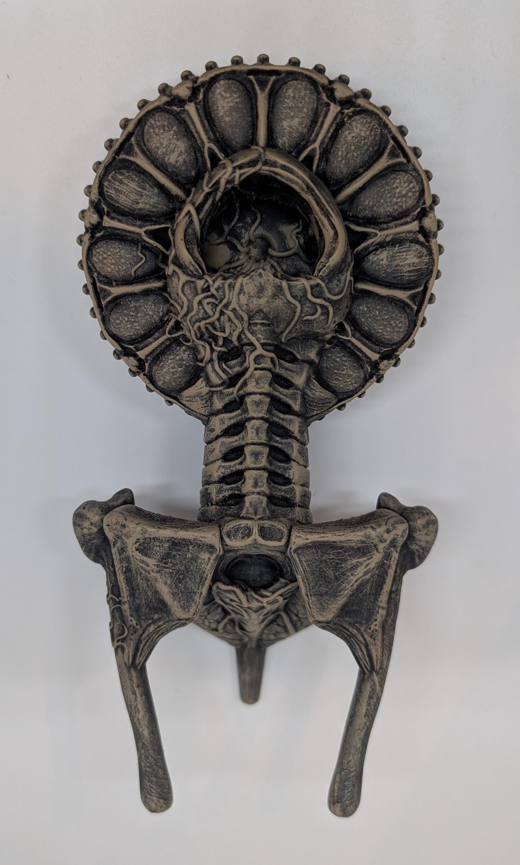 The Monarch  Figurine 3D printing resin / Height 8.7 inches (22cm / 220mm)
