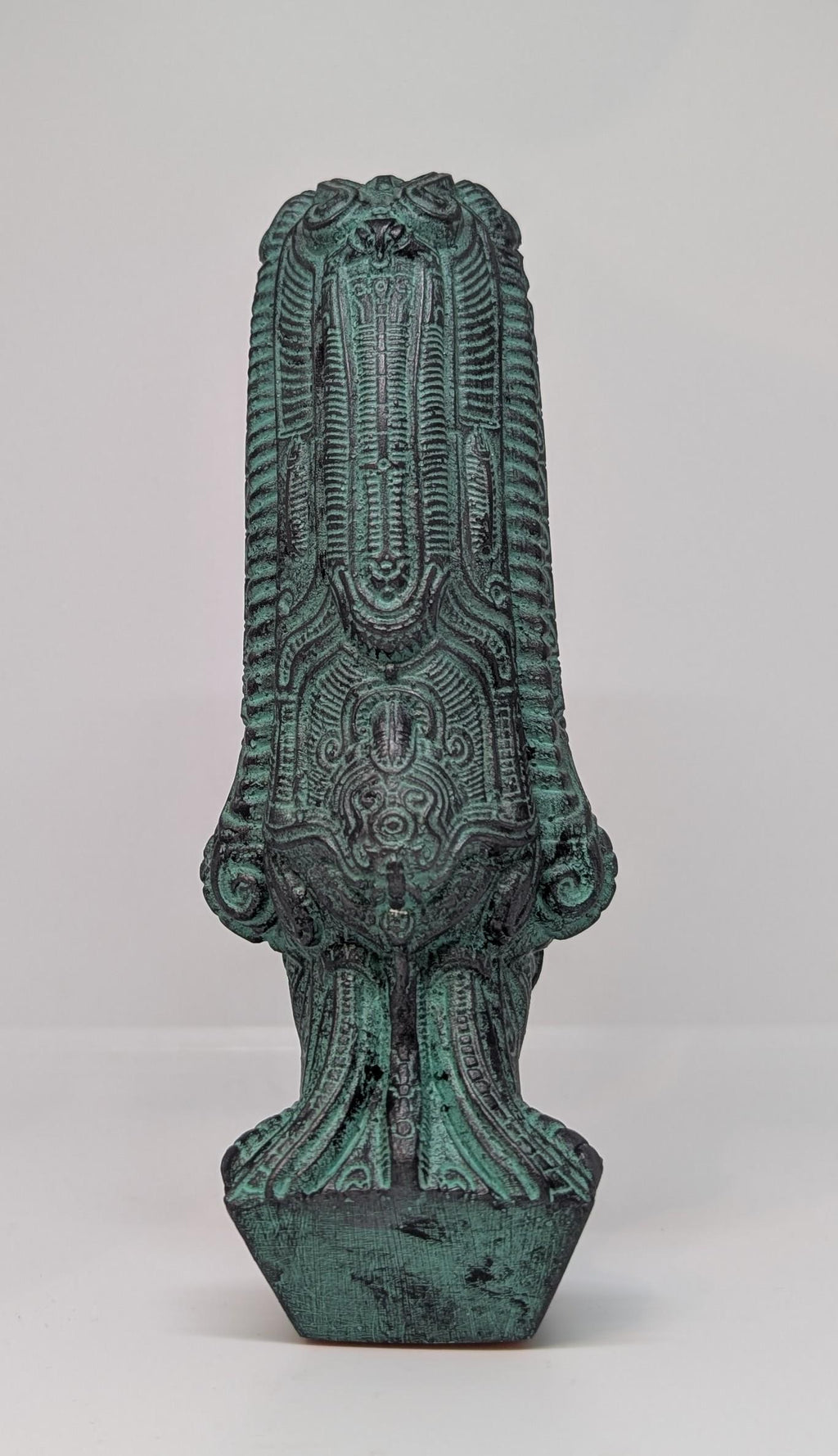 The Conduit design by Zane Rogers – Striking 3D Printed Resin Sculpture Height 7,5 inches (19 cm 190mm)