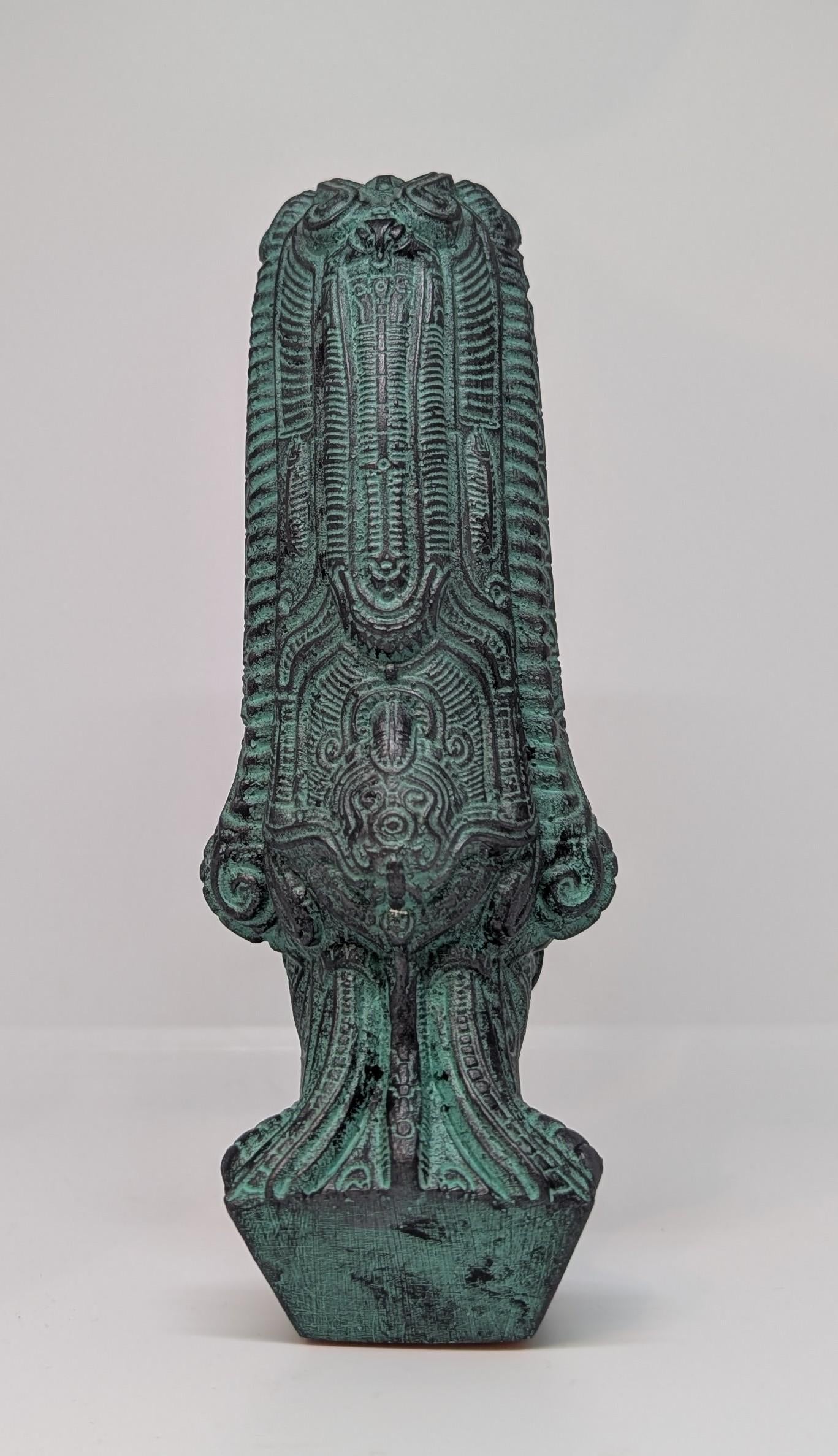 The Conduit design by Zane Rogers – Striking 3D Printed Resin Sculpture Height 7,5 inches (19 cm 190mm)