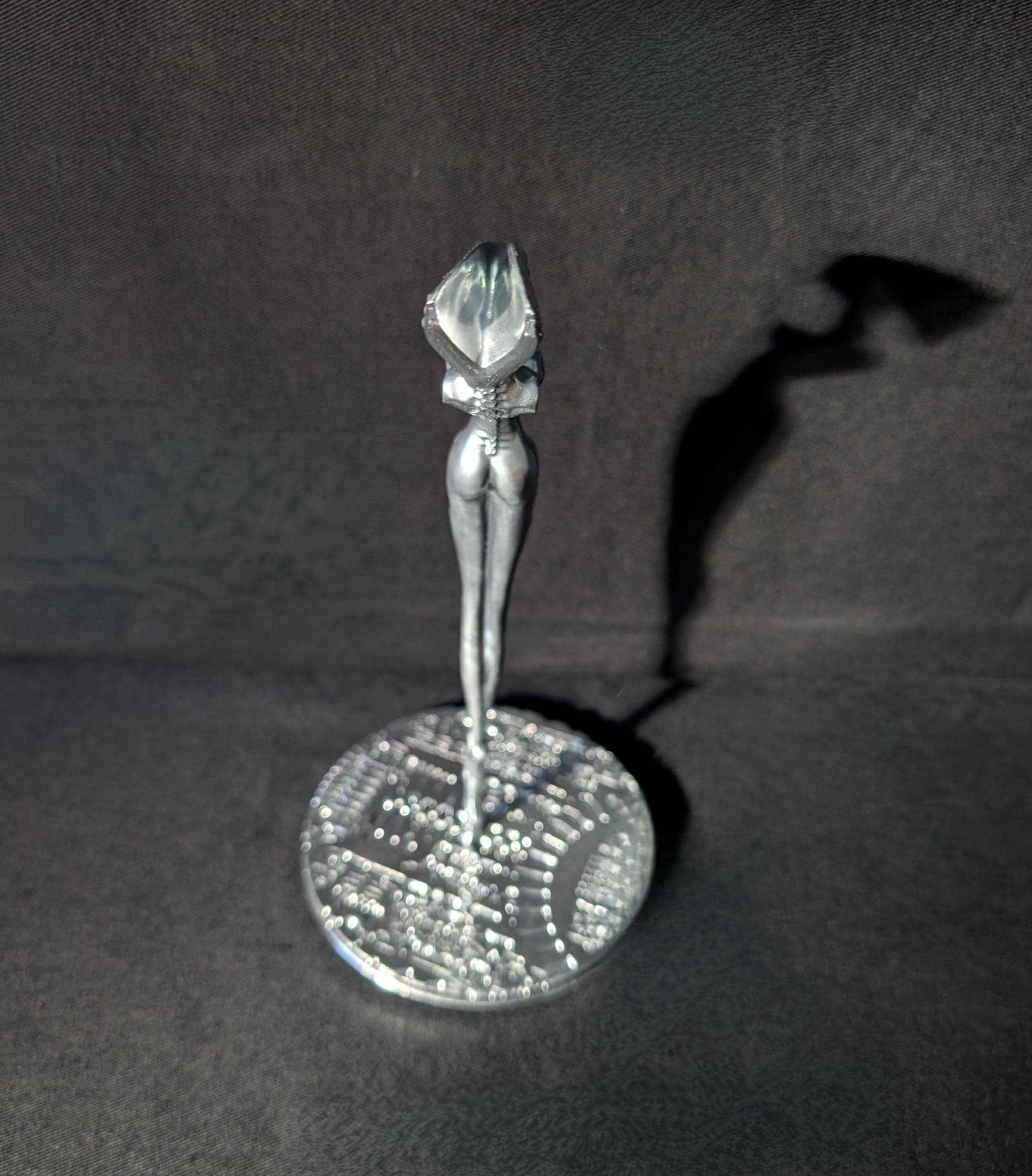 H.R. Giger Inspired Nubian Queen Statue – 3D Printed Resin Art Figure 7.87 "(20cm/ 200mm)